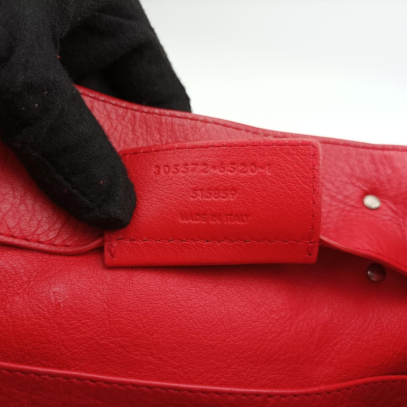 Paper A6 Zip Around Red Lambskin 370926 305572.6520.I 515859ペーパー A6 ジップアラウンド レッド ラムレザー 370926 305572.6520.I 515859