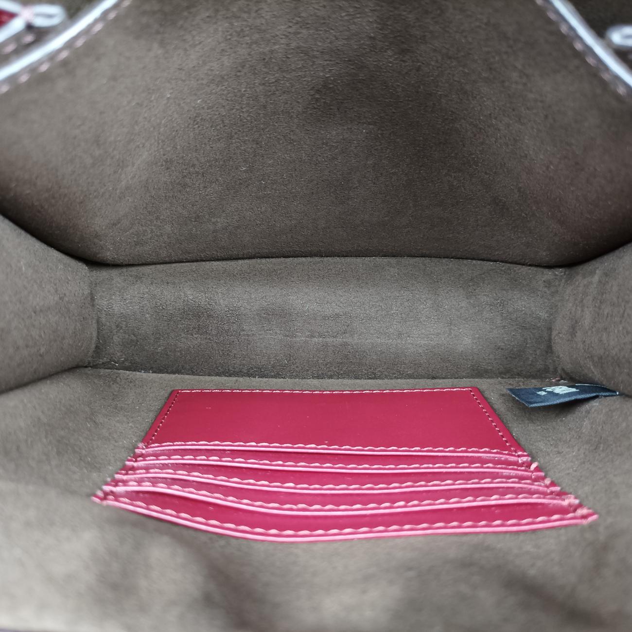 Fab Red Leather 8BT326 8BT326 AAIW 209.0189ファブ レッド レザー 8BT326 8BT326 AAIW 209.0189