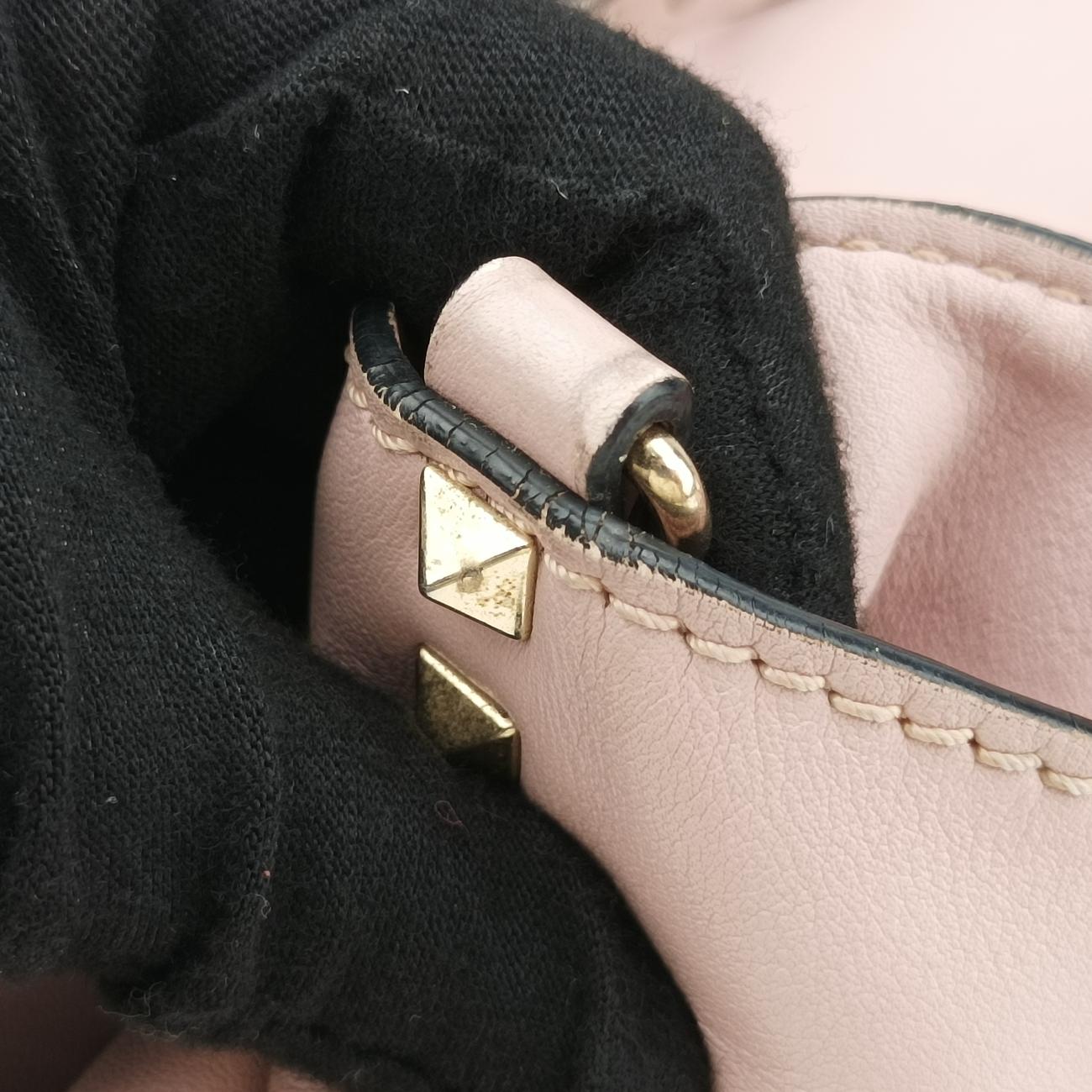 Rockstud Pink Leather Lot number unknownロックスタッズ ピンク レザー 製番不明