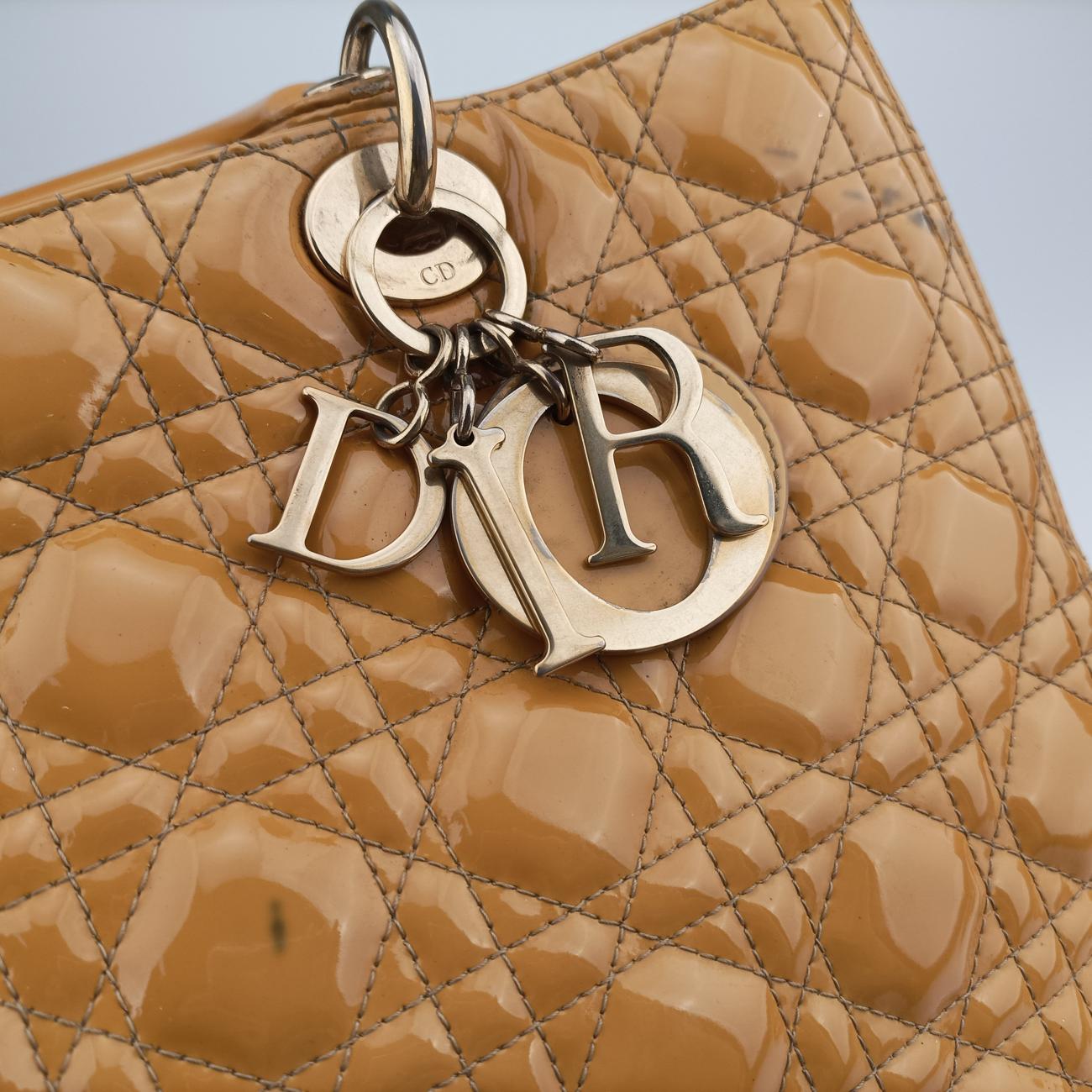 Lady Dior Beige Patent 16-BO-0191 Bレディディオール ラージ ベージュ パテント 16-BO-0191 B