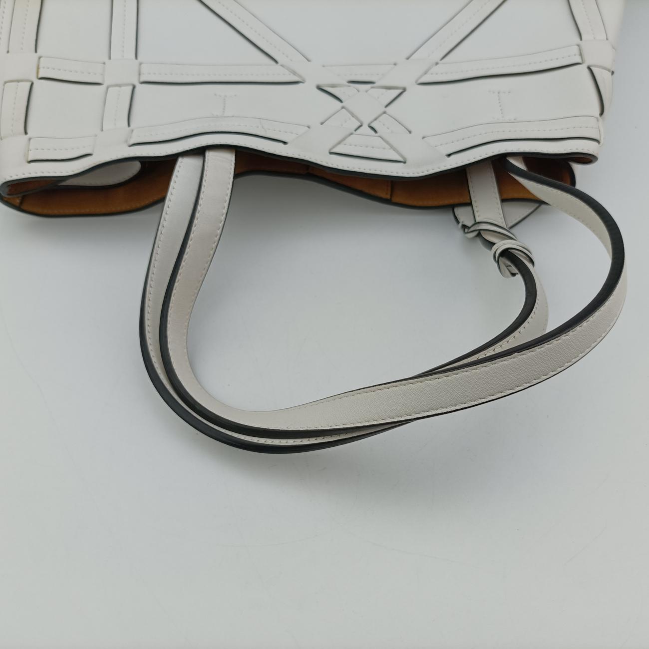 Cannage Detail Shopper Tote White Leather 01-RU-0136カナージュディテール ショッパートート ホワイト レザー 01-RU-0136