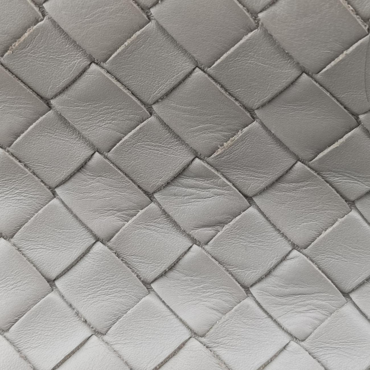 Roma Intrecciato Grey lambskin B07264524Kローマ イントレチャート グレー ラムスキン B07264524K