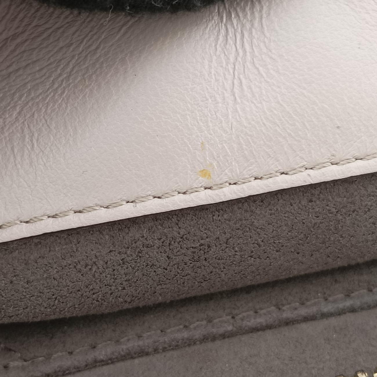 Dotcom Click Small Beige Leather 8BN299 8BN299-9NJ-178.8007ドットコム クリック スモール ベージュ レザー 8BN299 8BN299-9NJ-178.8007