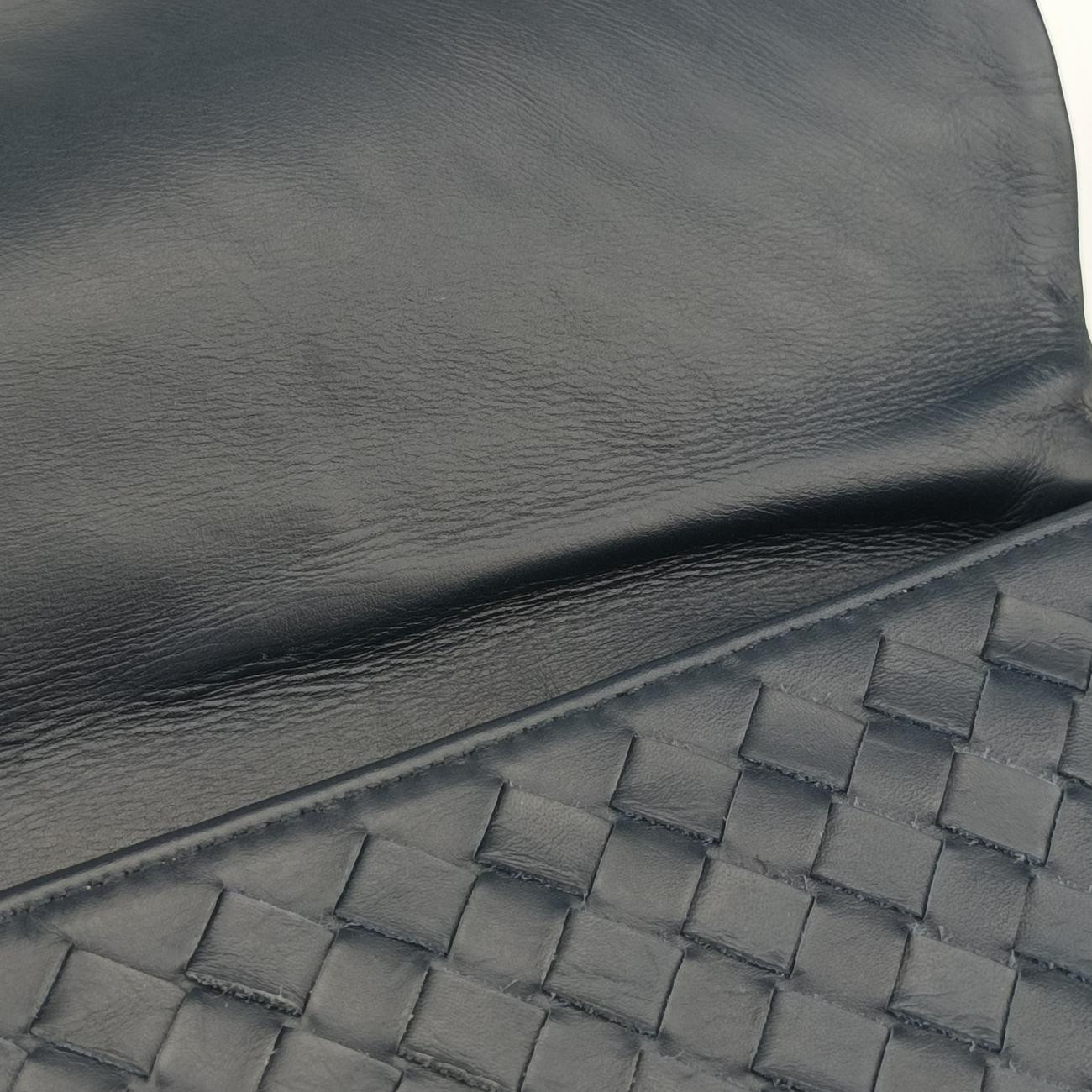 Intrecciato Navy lambskin B03045935Gイントレチャート ネイビー ラムスキン B03045935G