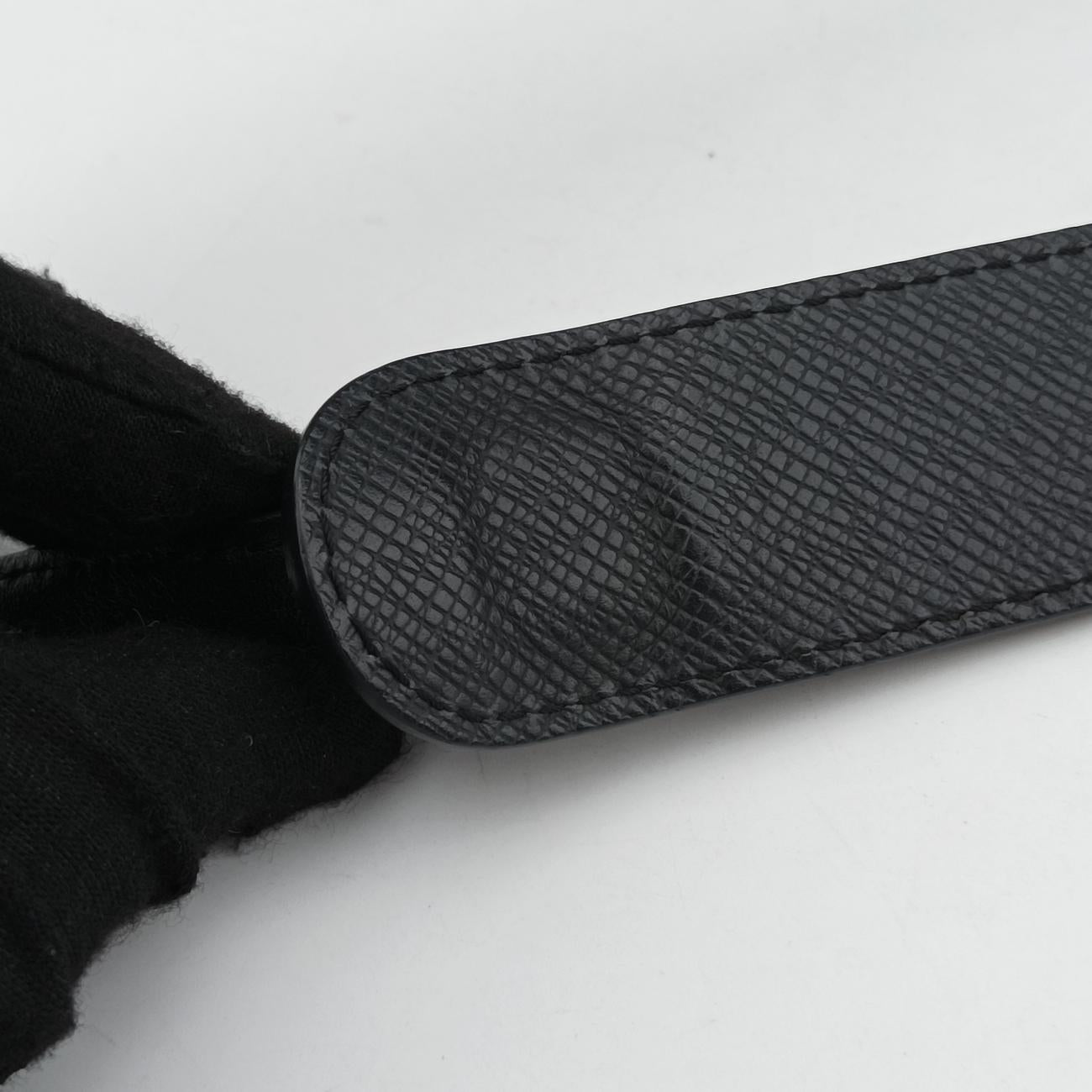 Danube Messenger black×multicolor Taiga M30332 CA1199ダヌーブメッセンジャー ブラック×マルチカラー タイガ M30332 CA1199