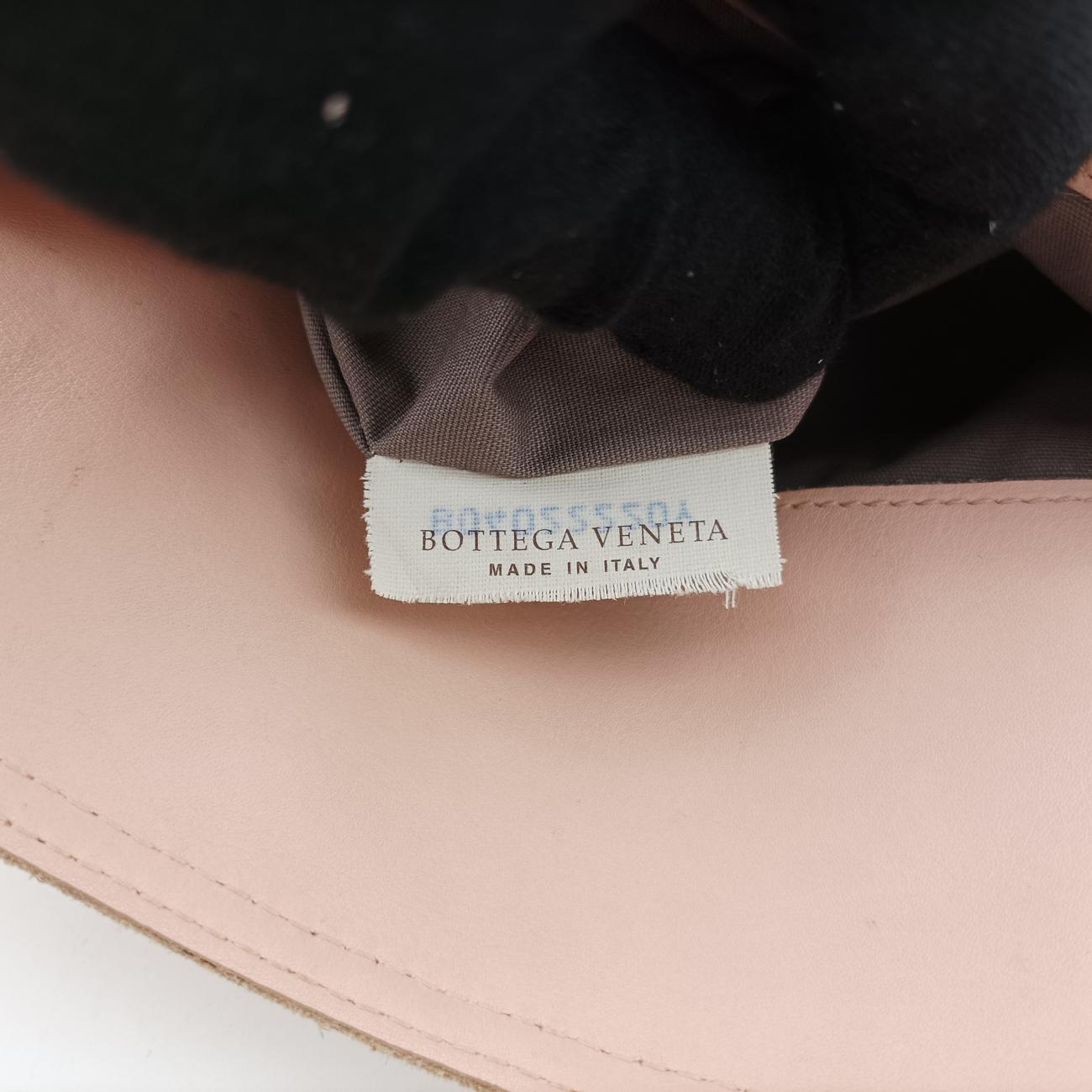 Intreccaito pink lambskin B04022220Yイントレチャート ピンク ラムスキン B04022220Y