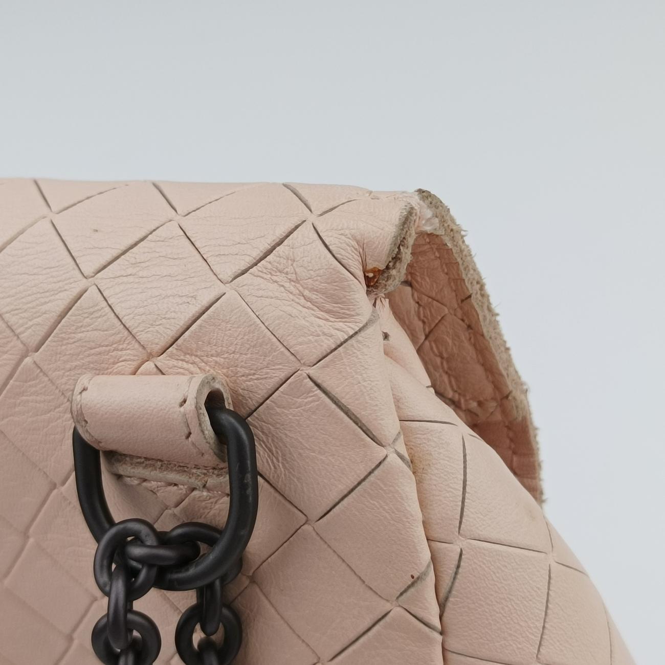 Intreccaito pink lambskin B04022220Yイントレチャート ピンク ラムスキン B04022220Y