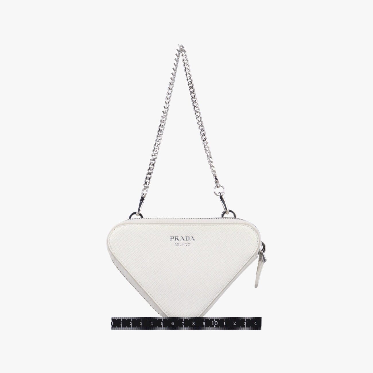 Triangle Logo Plate White SAFFIANO Leather 1NR015 234トライアングルロゴ ホワイト サフィアーノレザー 1NR015 234