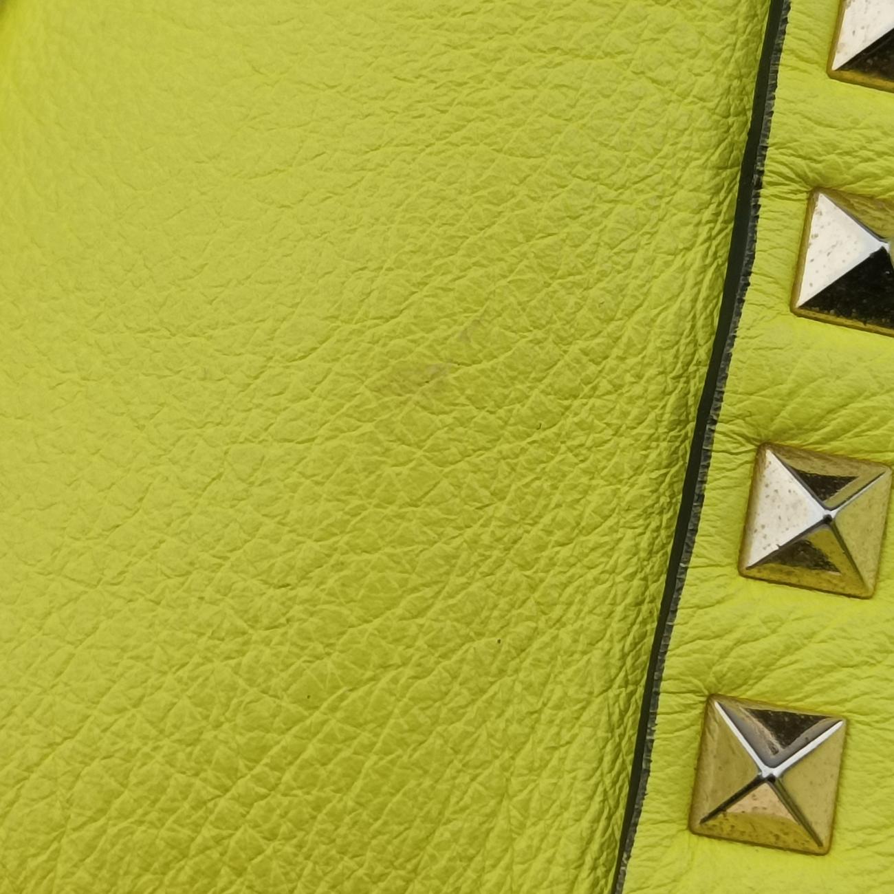 Rockstud Yellow Leather BS-G339BOL1ロックスタッズ イエロー レザー BS-G339BOL1