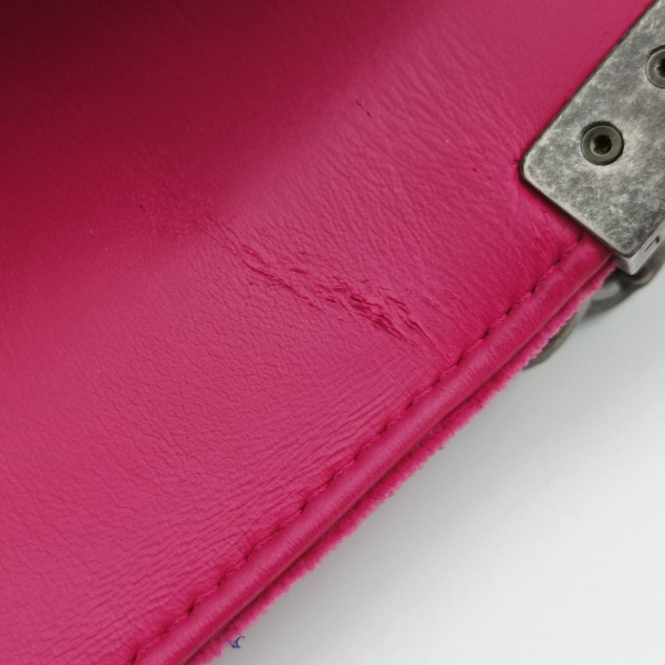 BOY CHANEL Rose velour A67416 18372057ボーイシャネル ローズ レッド ベロア A67416 18372057