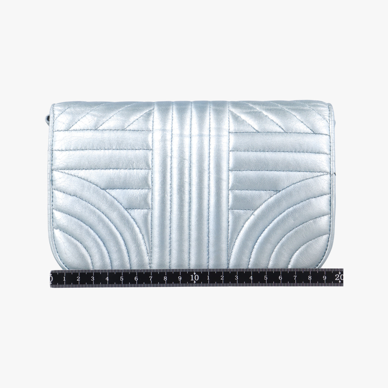 Metallic Nappa Stitching Diagramme Chain Iridescent Silver Leather 107 Fメタリックナッパステッチダイアグラムチェーン イルデセント シルバー レザー 107 F