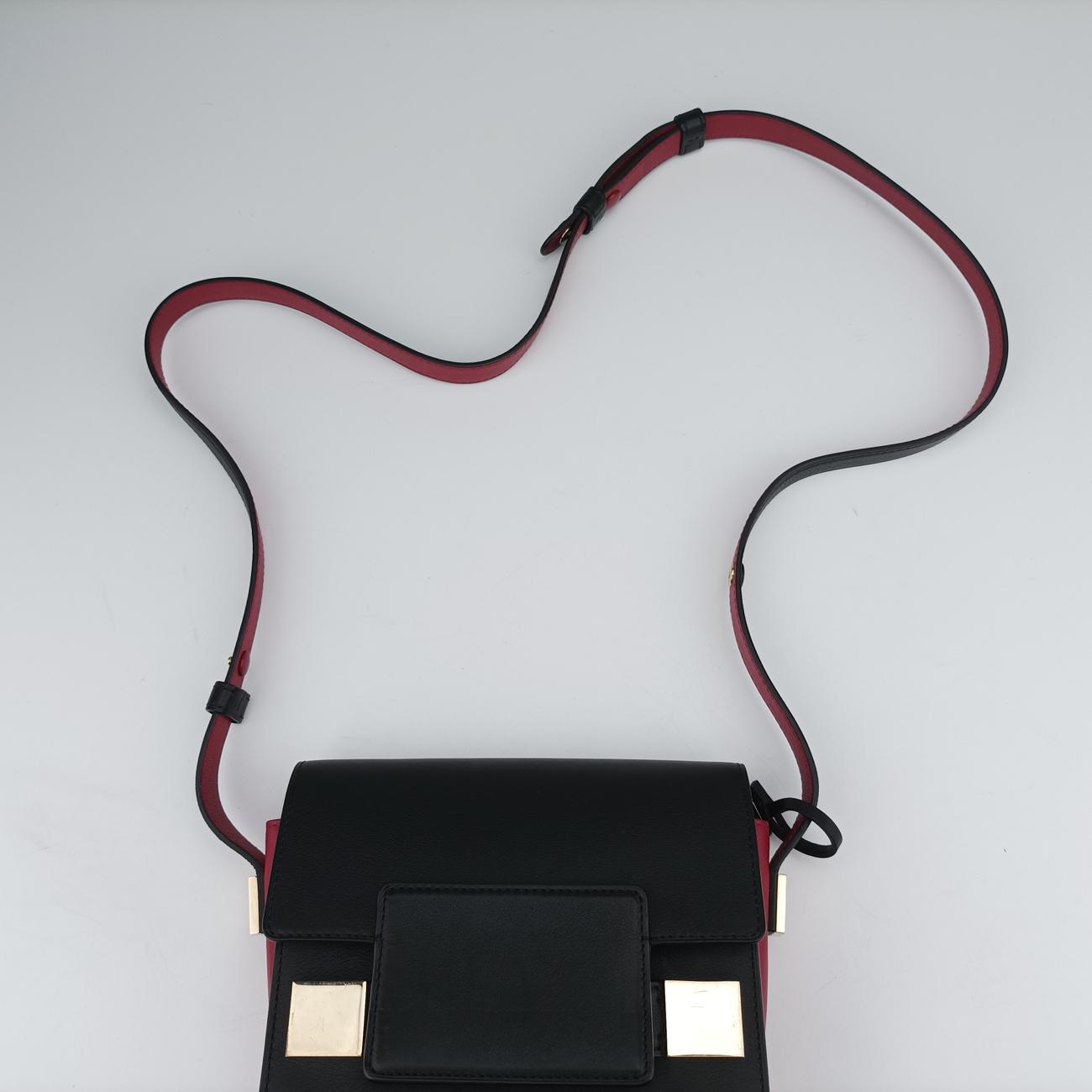 Madame Black× Red Leather GO3Aマダム ブラック×レッド レザー GO3A