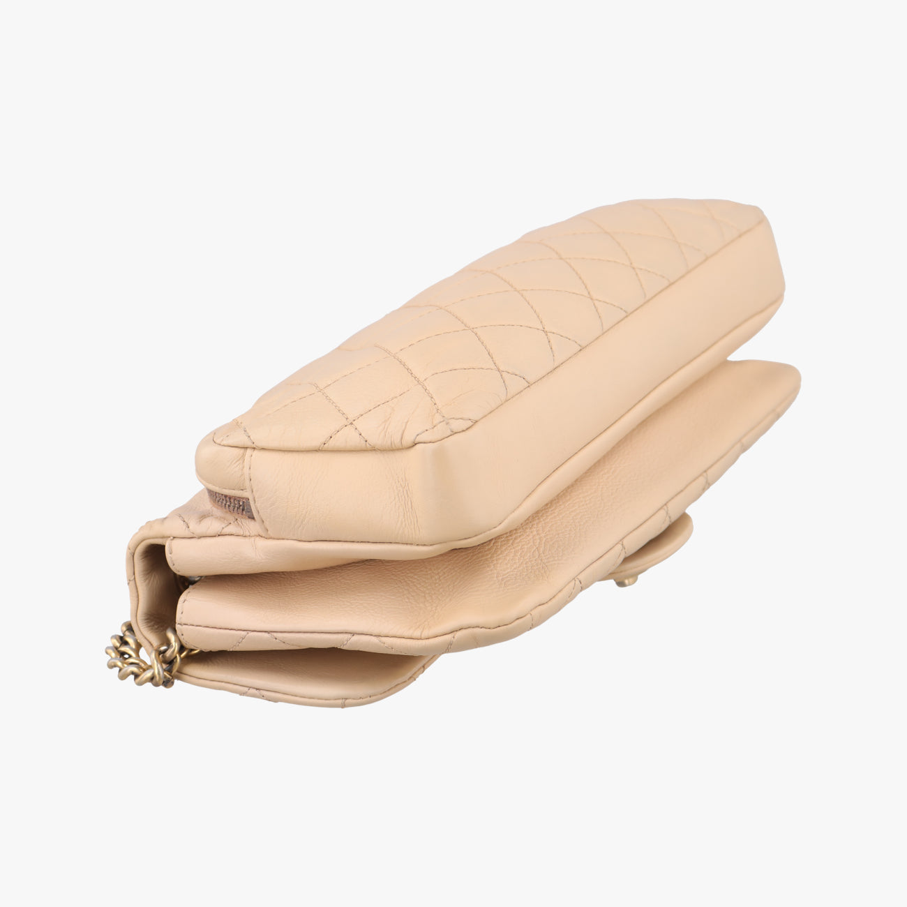 CC Logo Matelasse Urban Day Flap Beige Leather A67488 17673599CCロゴ マトラッセ アーバンデイ フラップ ベージュ レザー A67488 17673599