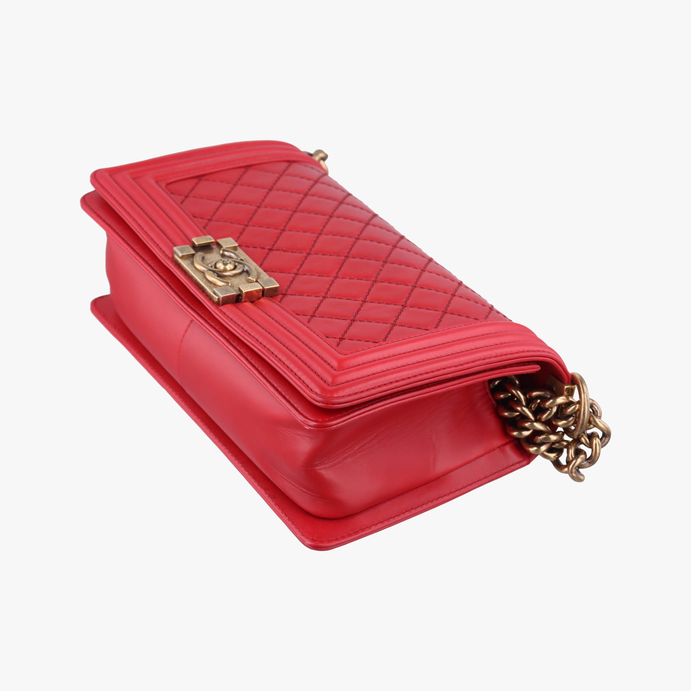 BOY CHANEL Red Leather A67086 17631774ボーイシャネル レッド レザー A67086 17631774