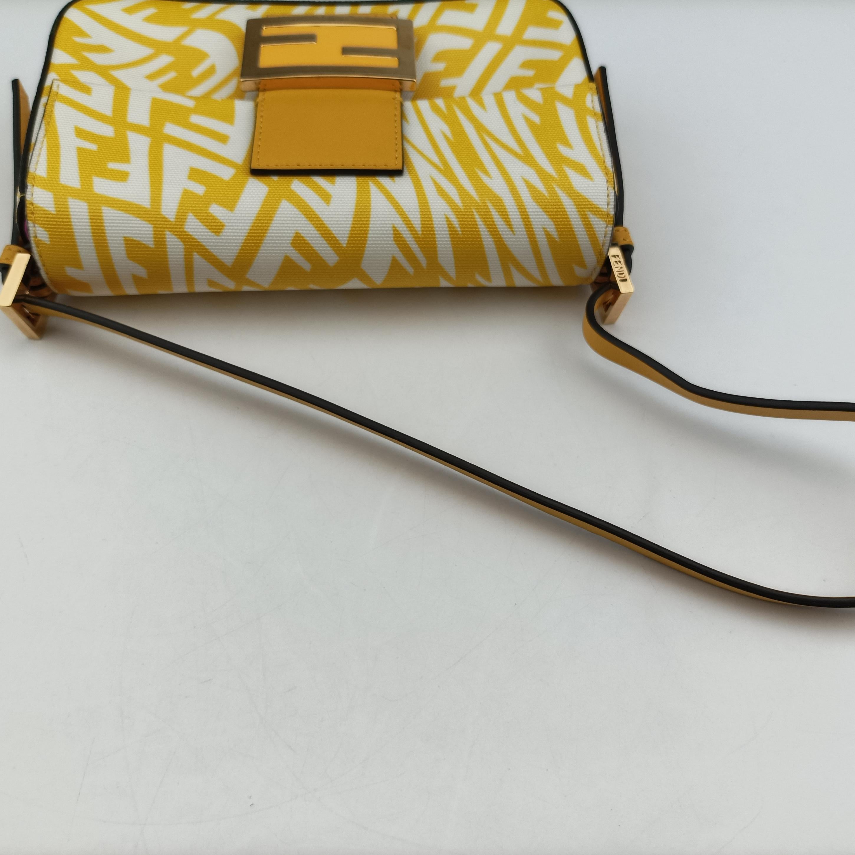 Vertigo Baguette Yellow x White x Beige PVC coated canvas 8BS049 8BS049-AFL1-218-1042ヴァーティゴ バゲット イエロー×ホワイト×ベージュ PVCコーティングキャンバス 8BS049 8BS049-AFL1-218-1042