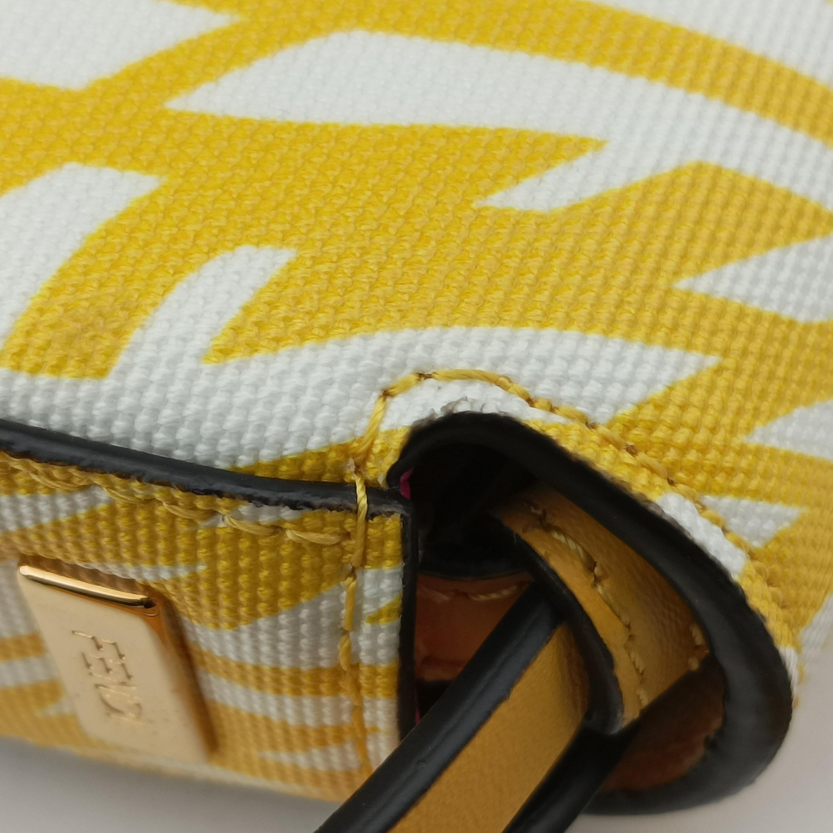 Vertigo Baguette Yellow x White x Beige PVC coated canvas 8BS049 8BS049-AFL1-218-1042ヴァーティゴ バゲット イエロー×ホワイト×ベージュ PVCコーティングキャンバス 8BS049 8BS049-AFL1-218-1042