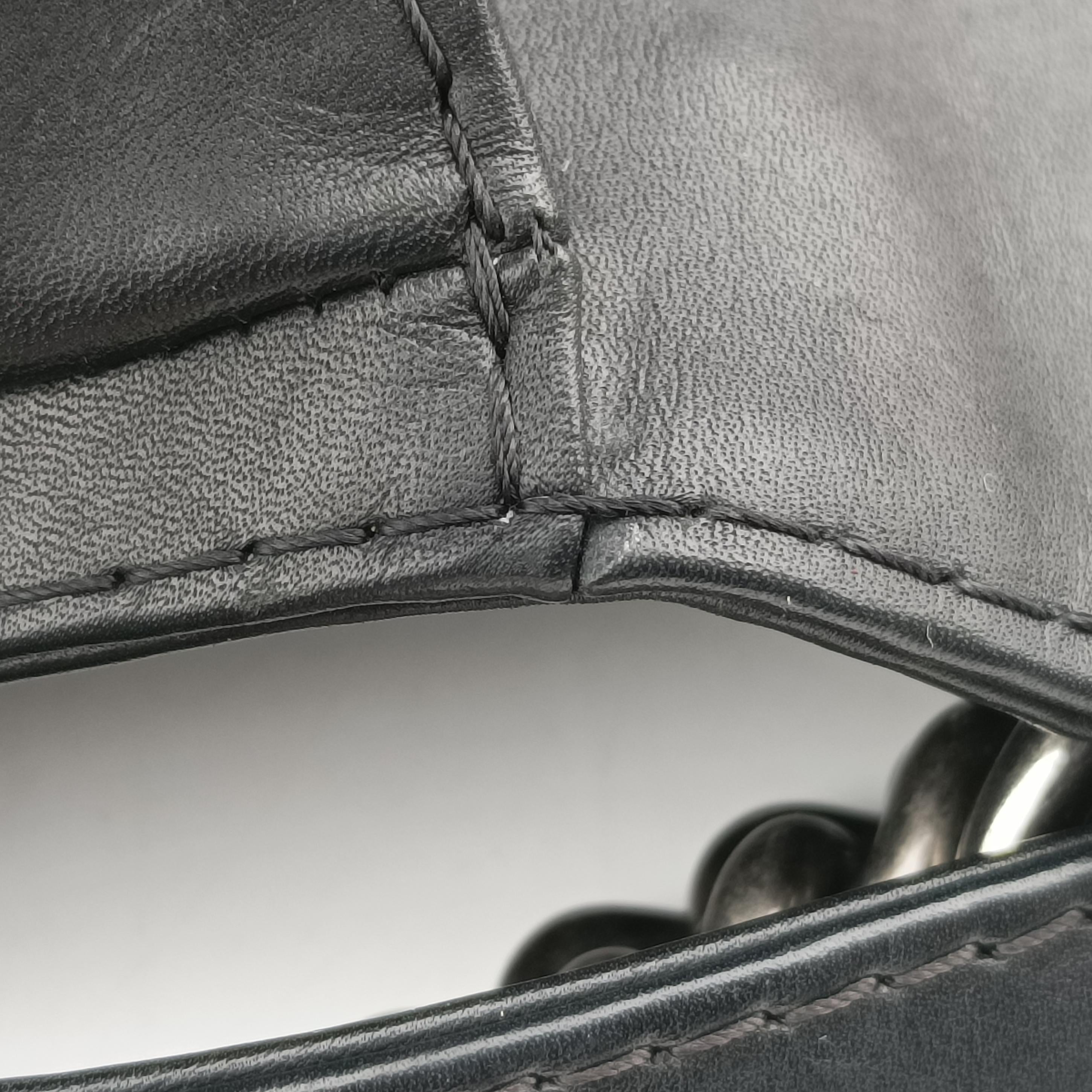 BOY CHANEL Black lambskin A66298 18203088ボーイシャネル ブラック ラムスキン A66298 18203088