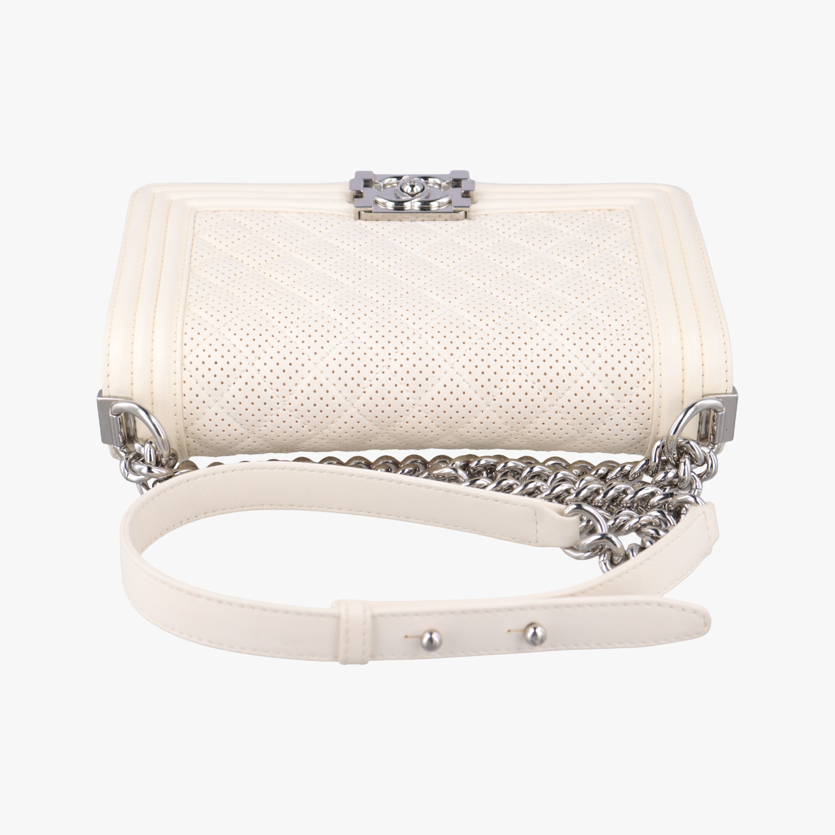 BOY CHANEL White Leather A67086 19277583ボーイシャネル ホワイト レザー A67086 19277583