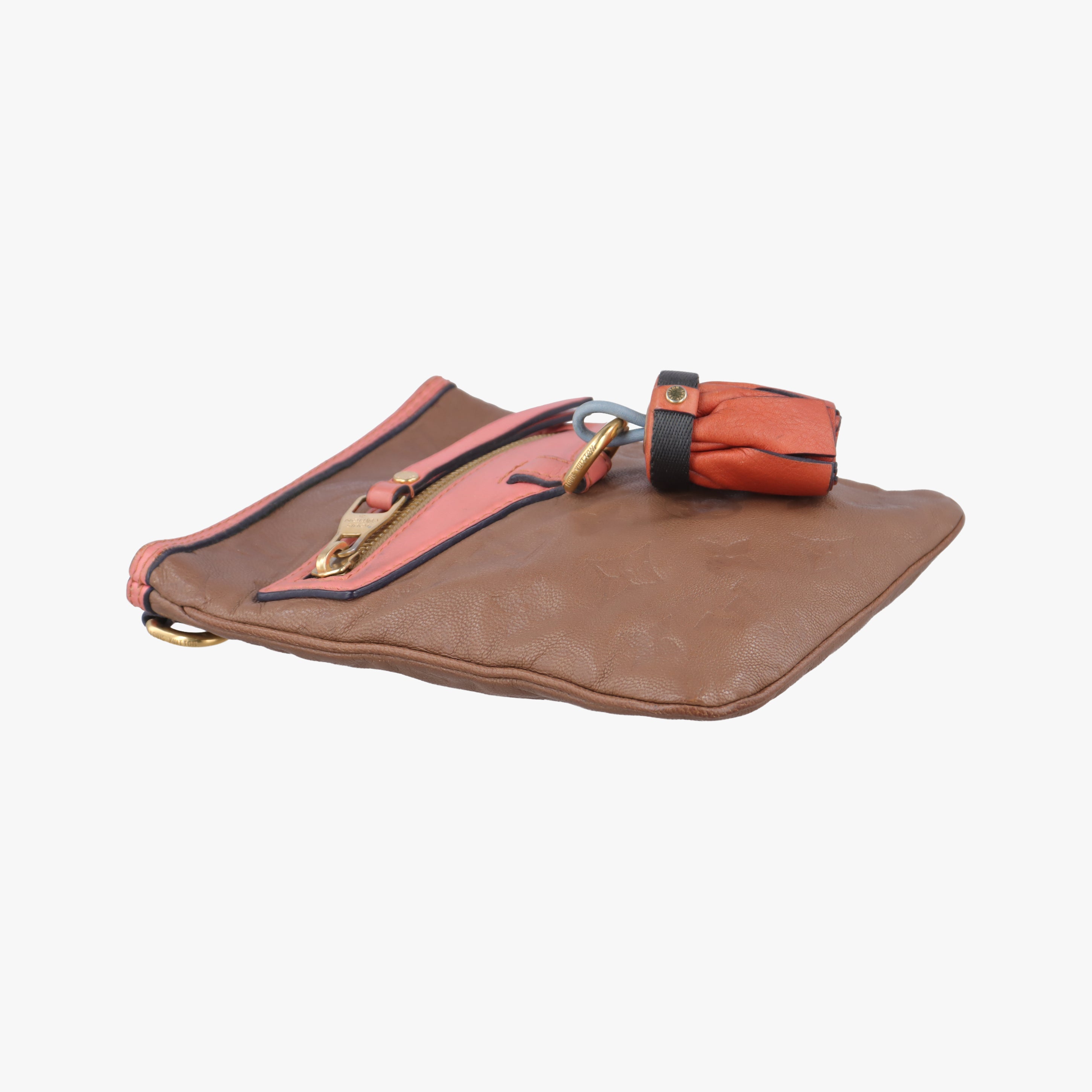 Underground Flat MessengerBrown × PinkLeatherM40369FL0180アンダーグラウンド フラット メッセンジャーブラウン × ピンクレザーM40369FL0180