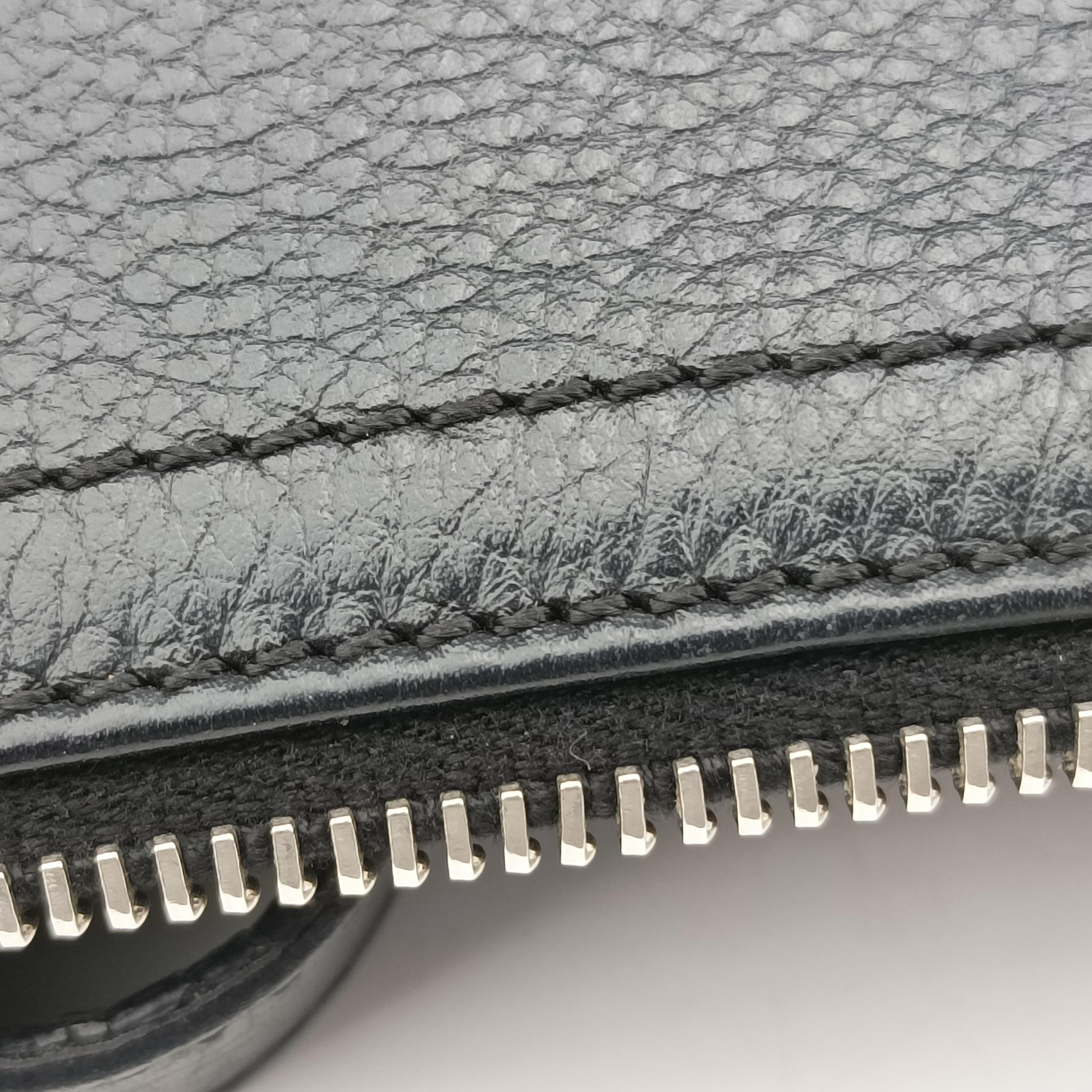 Logo Charm Mini Black leather 08-BO-0026ロゴチャームミニ ブラック レザー 08-BO-0026