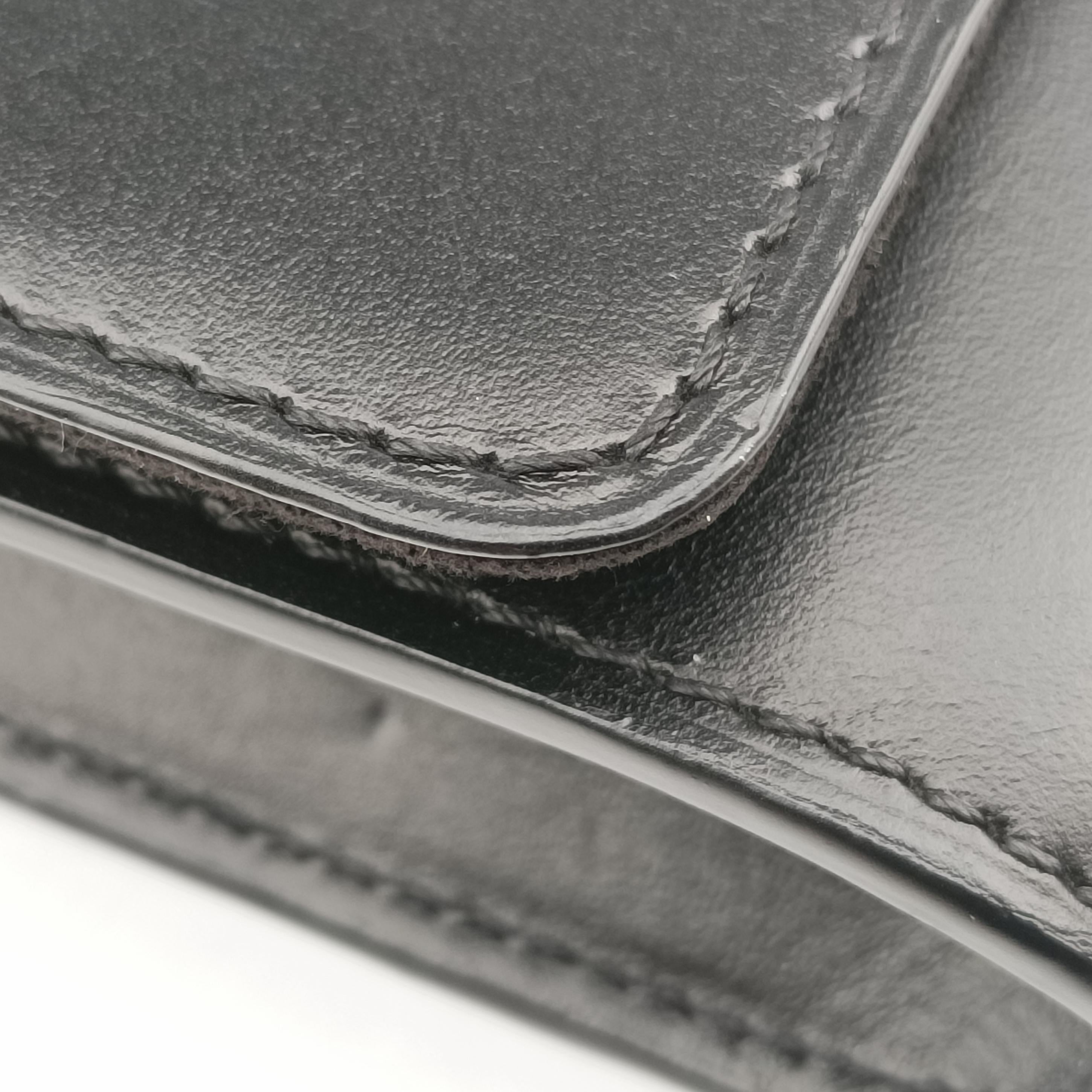 Pochette Louise GM Noir leather M51631 TR0125ポシェット ルイーズGM ノワール レザー M51631 TR0125