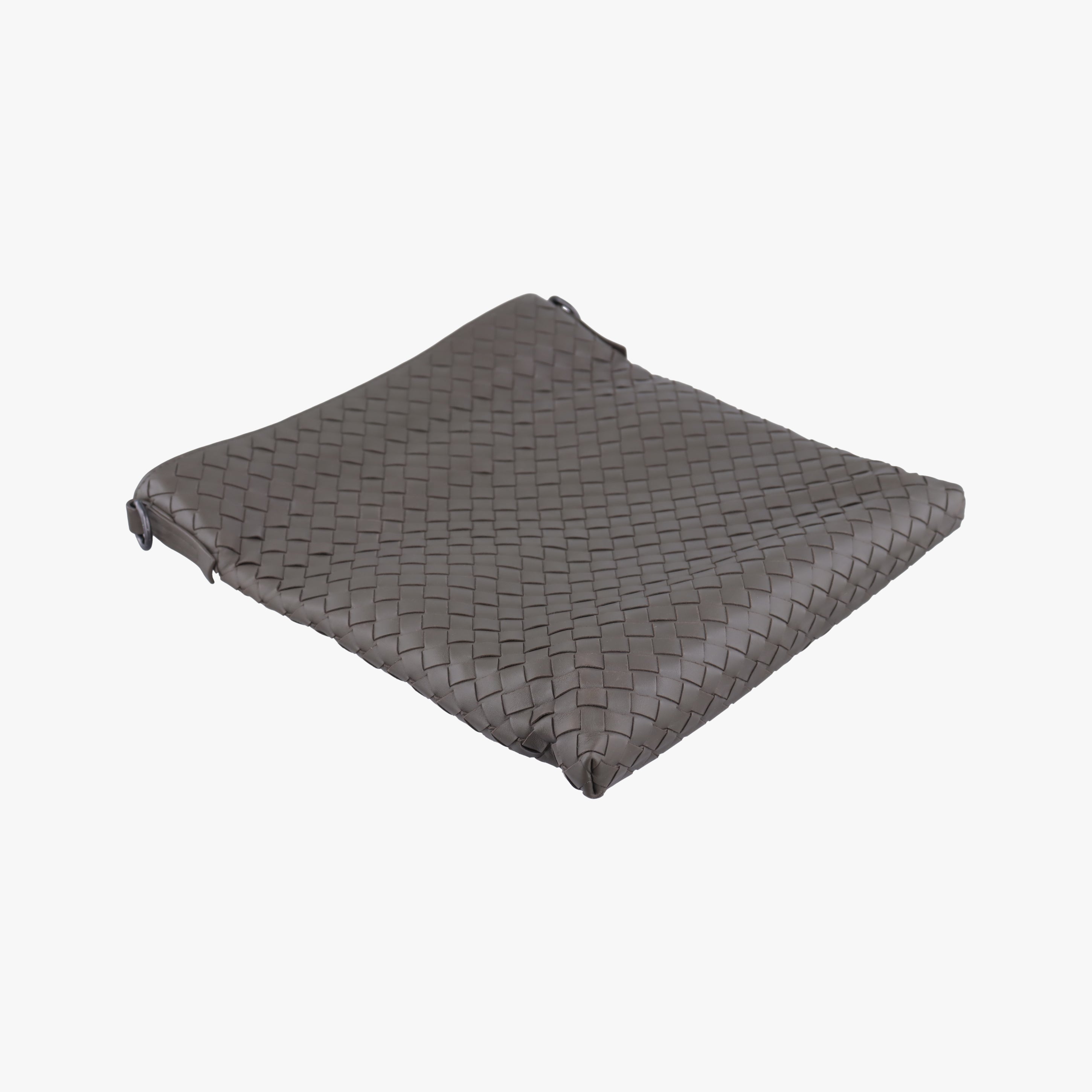 Intrecciato Grey lambskin B01078387Fイントレチャート グレー ラムスキン B01078387F