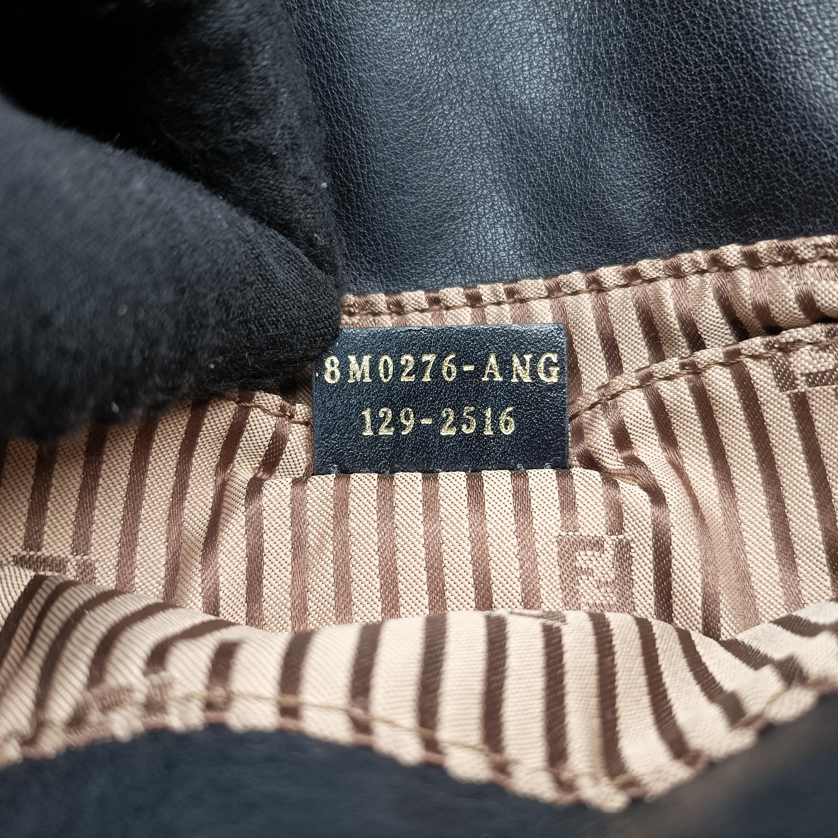 Fendista Pochette Black Leather 8M0276 8M0276-ANG 129-2516フェンディスタ ポシェット ブラック レザー 8M0276 8M0276-ANG 129-2516