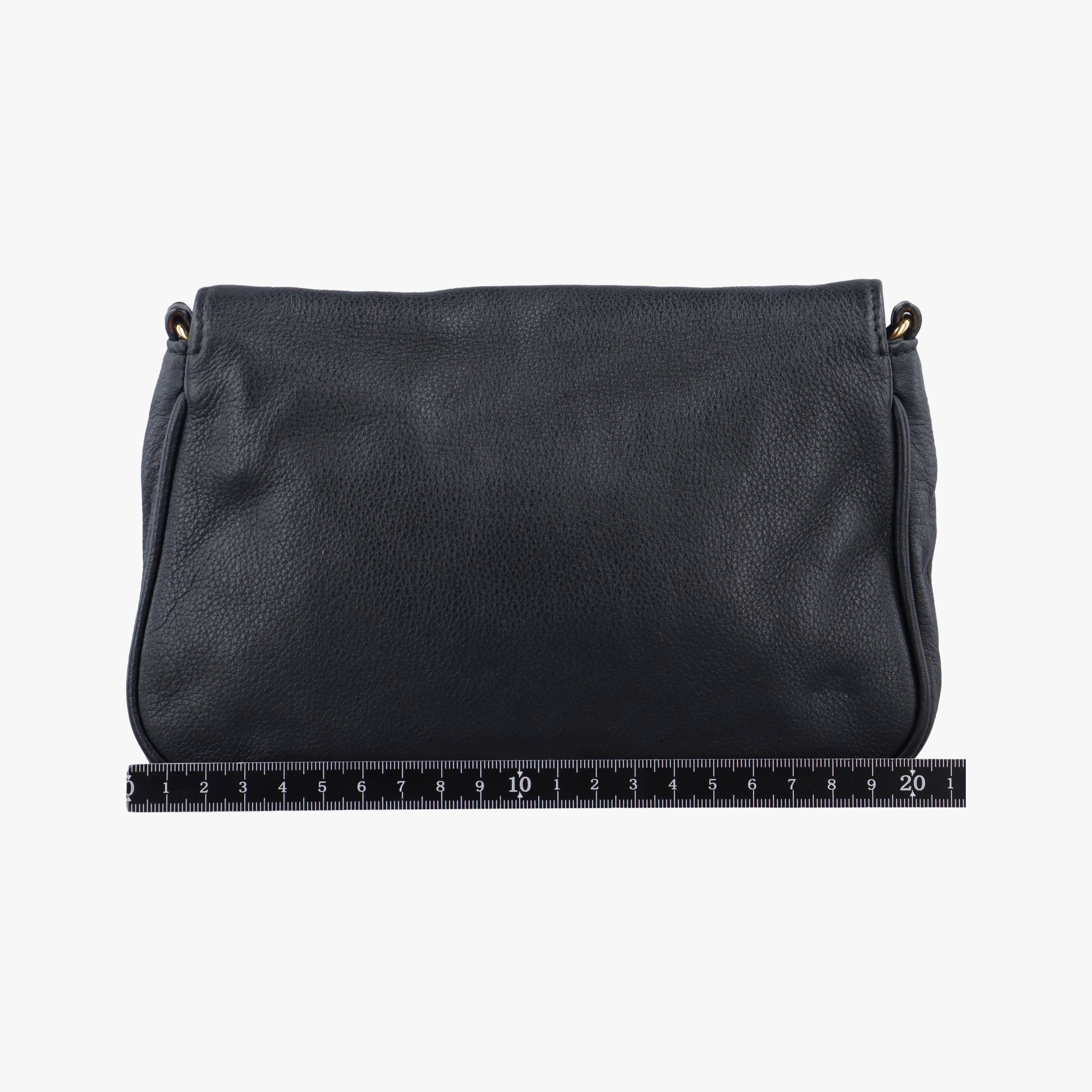 Fendista Pochette Black Leather 8M0276 8M0276-ANG 129-2516フェンディスタ ポシェット ブラック レザー 8M0276 8M0276-ANG 129-2516