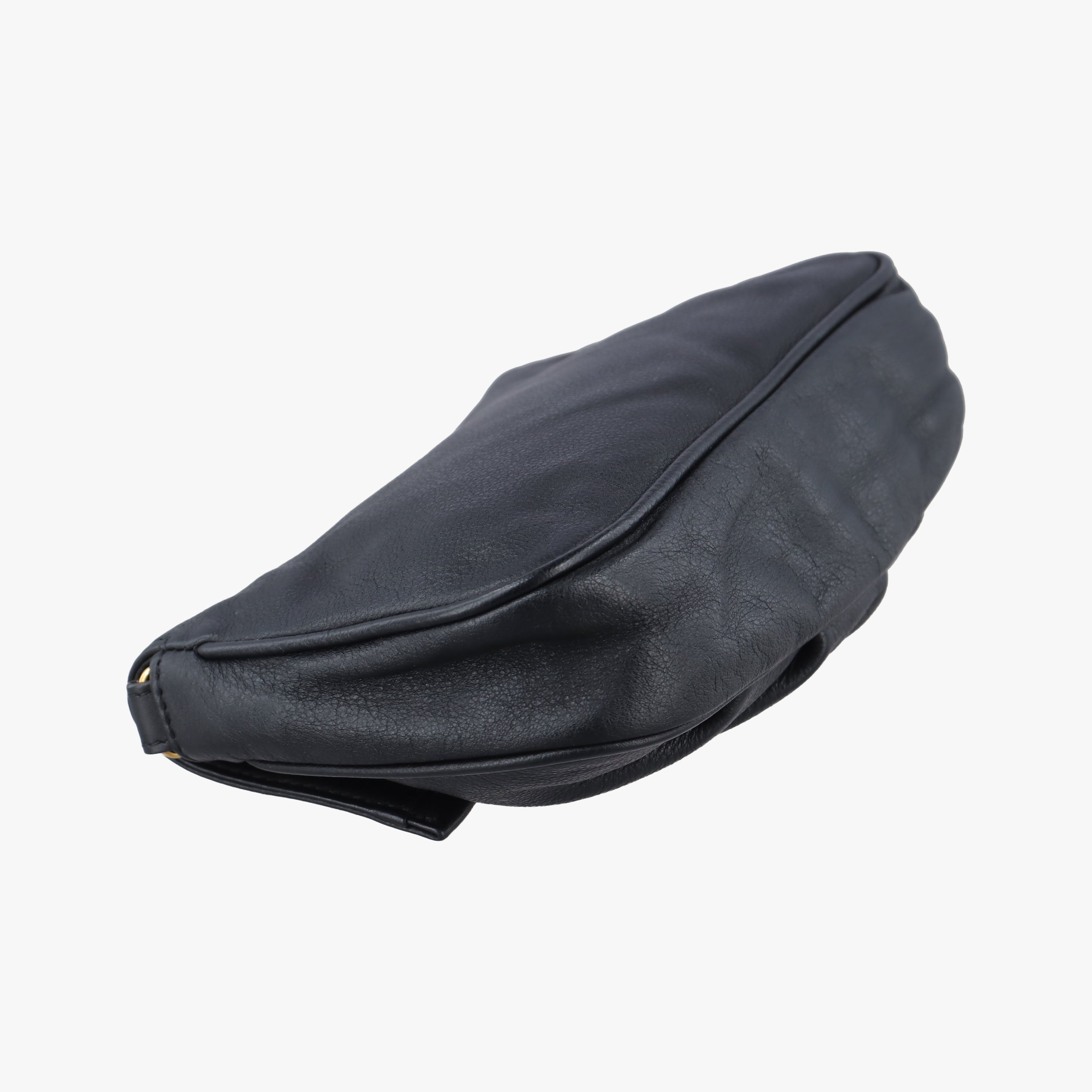 Fendista Pochette Black Leather 8M0276 8M0276-ANG 129-2516フェンディスタ ポシェット ブラック レザー 8M0276 8M0276-ANG 129-2516