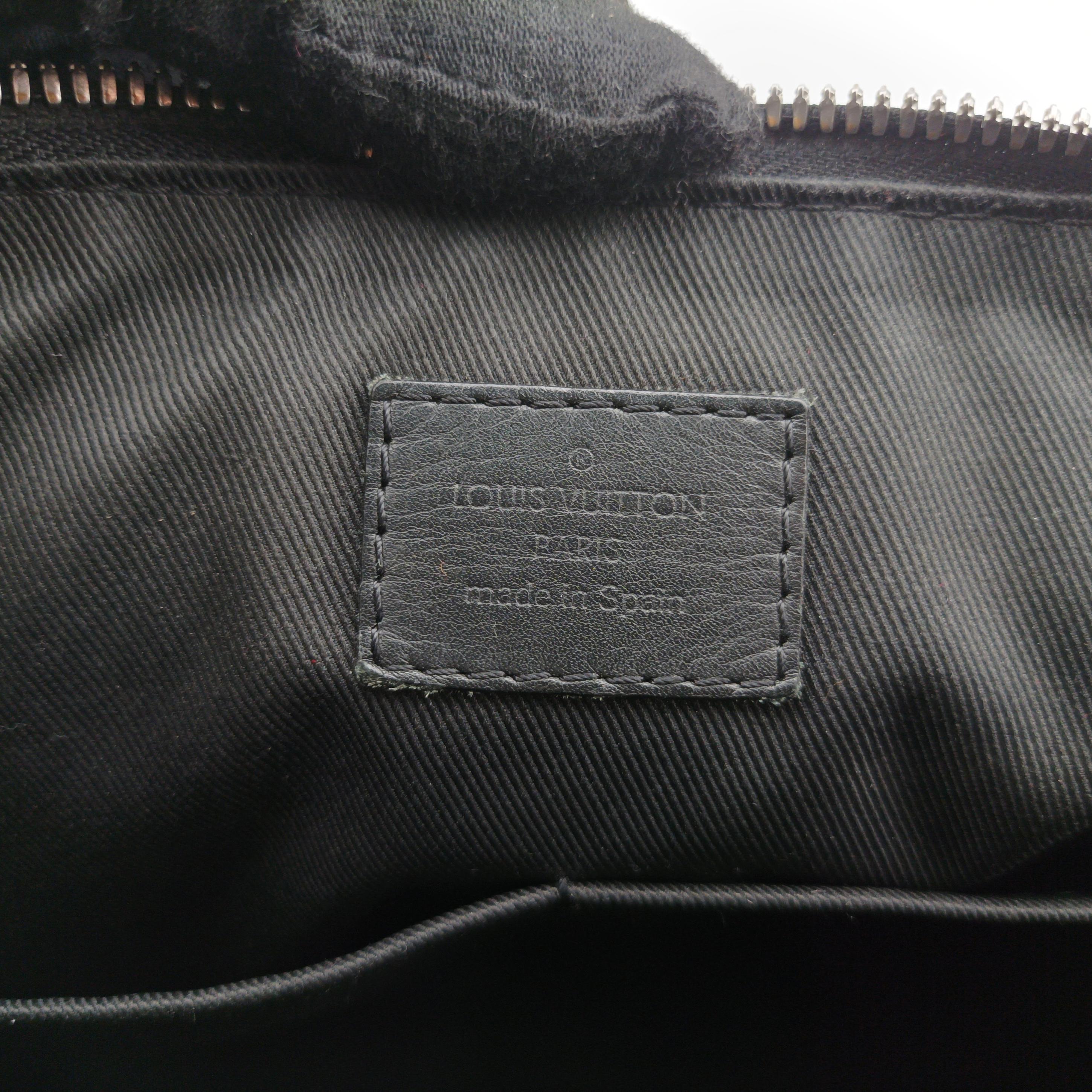 Discovery Messenger PM Onyx Damier Infini Leather N42415 CA0119ディスカバリー メッセンジャーPM オニキス ダミエ アンフィニレザー N42415 CA0119