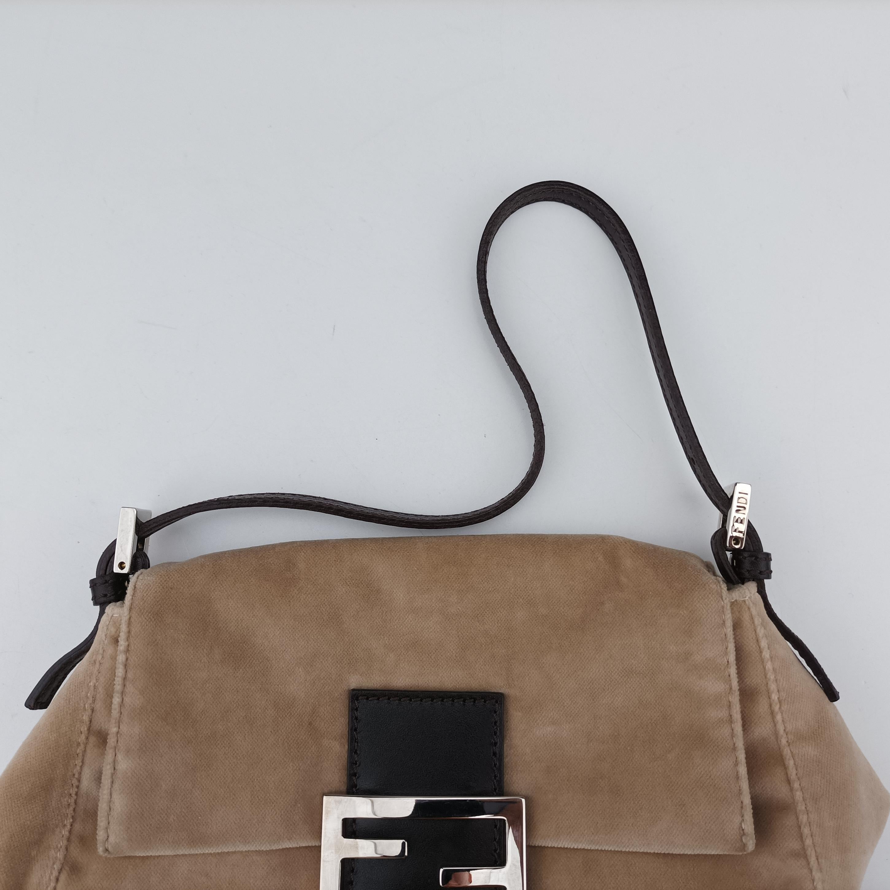 Baguette Beige velour 8BR180 2111-8BR180-KCG-039マンマバケット ベージュ ベロア 8BR180 2111-8BR180-KCG-039