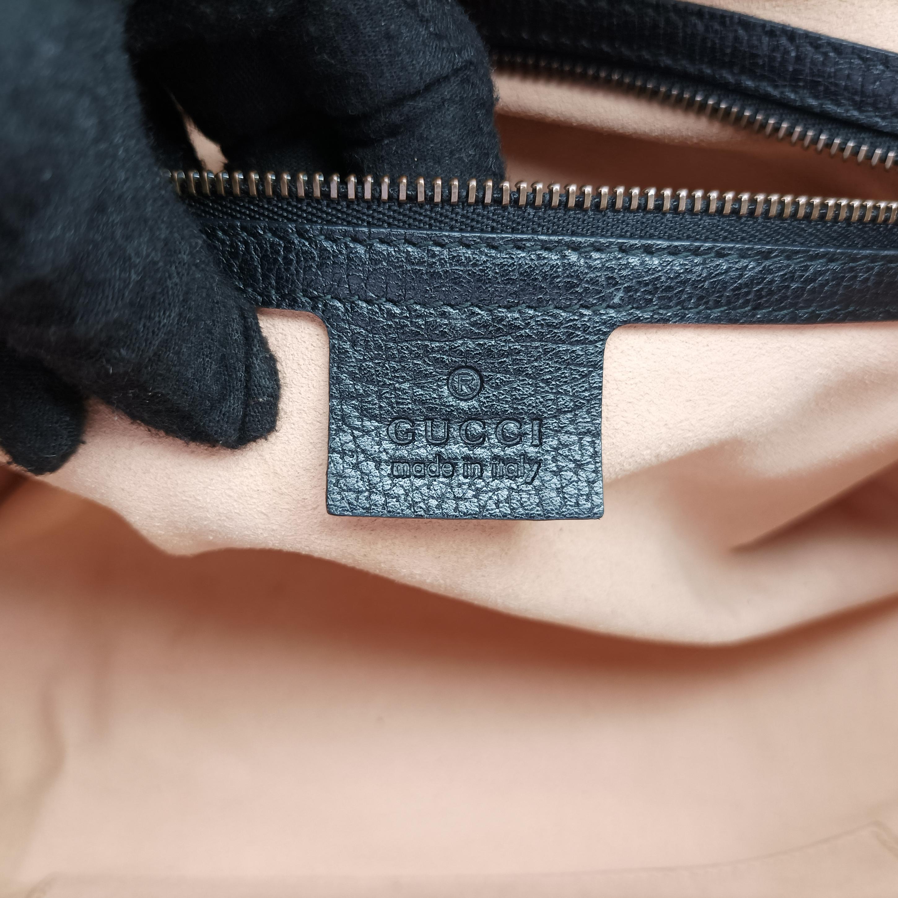 Crystal Butterfly Linea Totem Black x Green x Red Leather 505342 H023684731クリスタルバタフライリネアトーテム ブラック×グリーン×レッド レザー 505342 H023684731