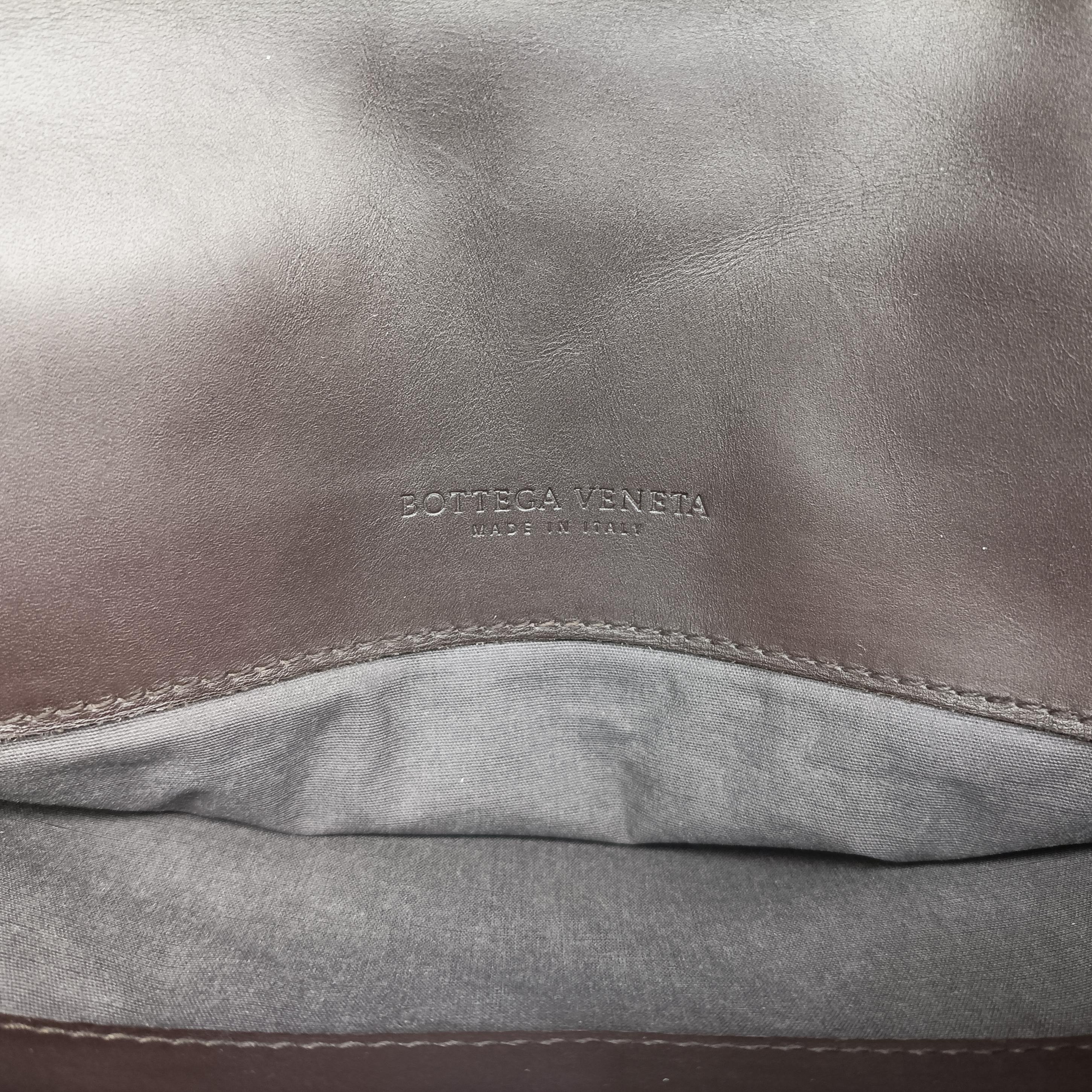 Intrecciato Black lambskin B01350810Lイントレチャート ブラック ラムスキン B01350810L