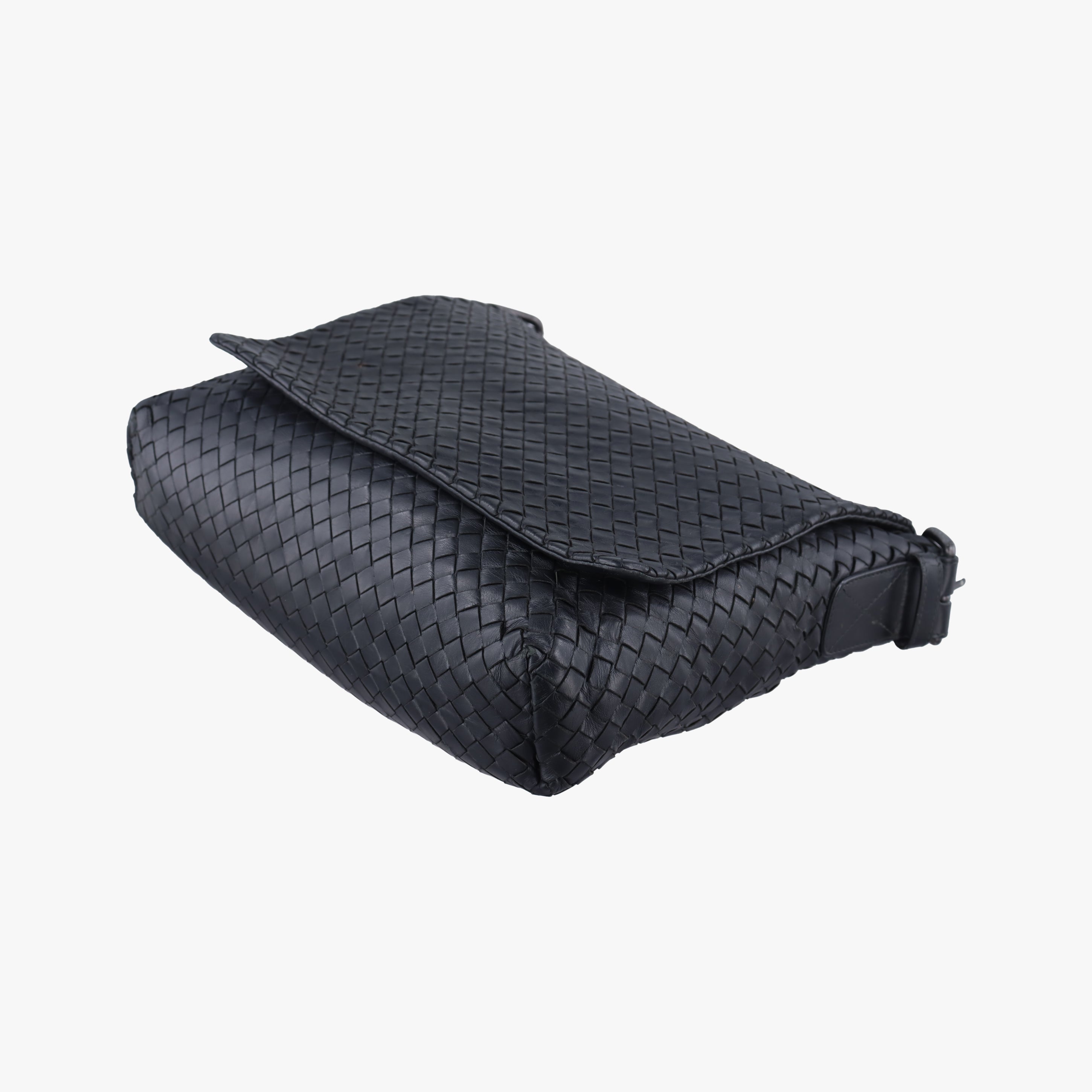 Intrecciato Black lambskin B02437012Eイントレチャート ブラック ラムスキン B02437012E