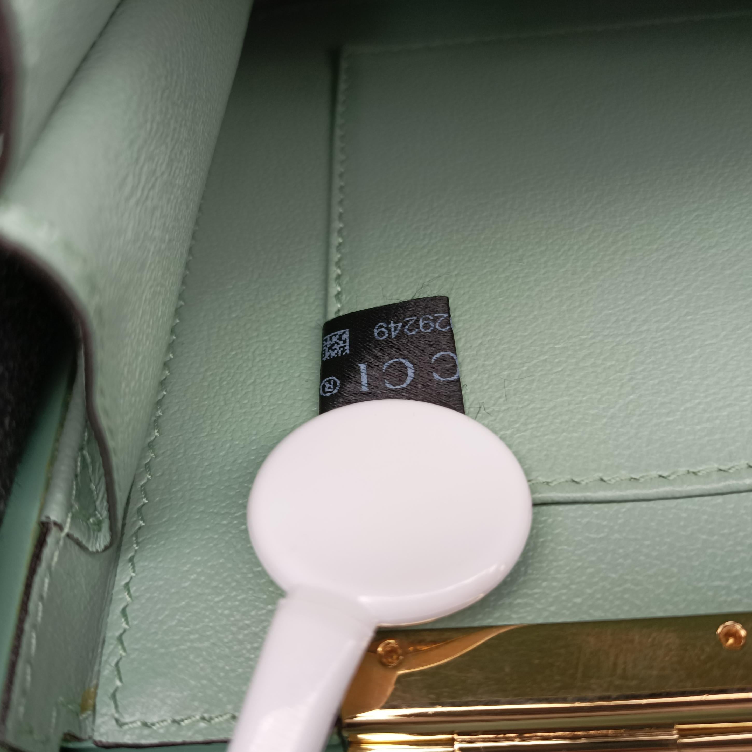 Sylvie 1969 Acrylic Mini Hand Green Acrylic 589482 F030029249シルヴィ1969アクリルミニハンド グリーン アクリル 589482 F030029249