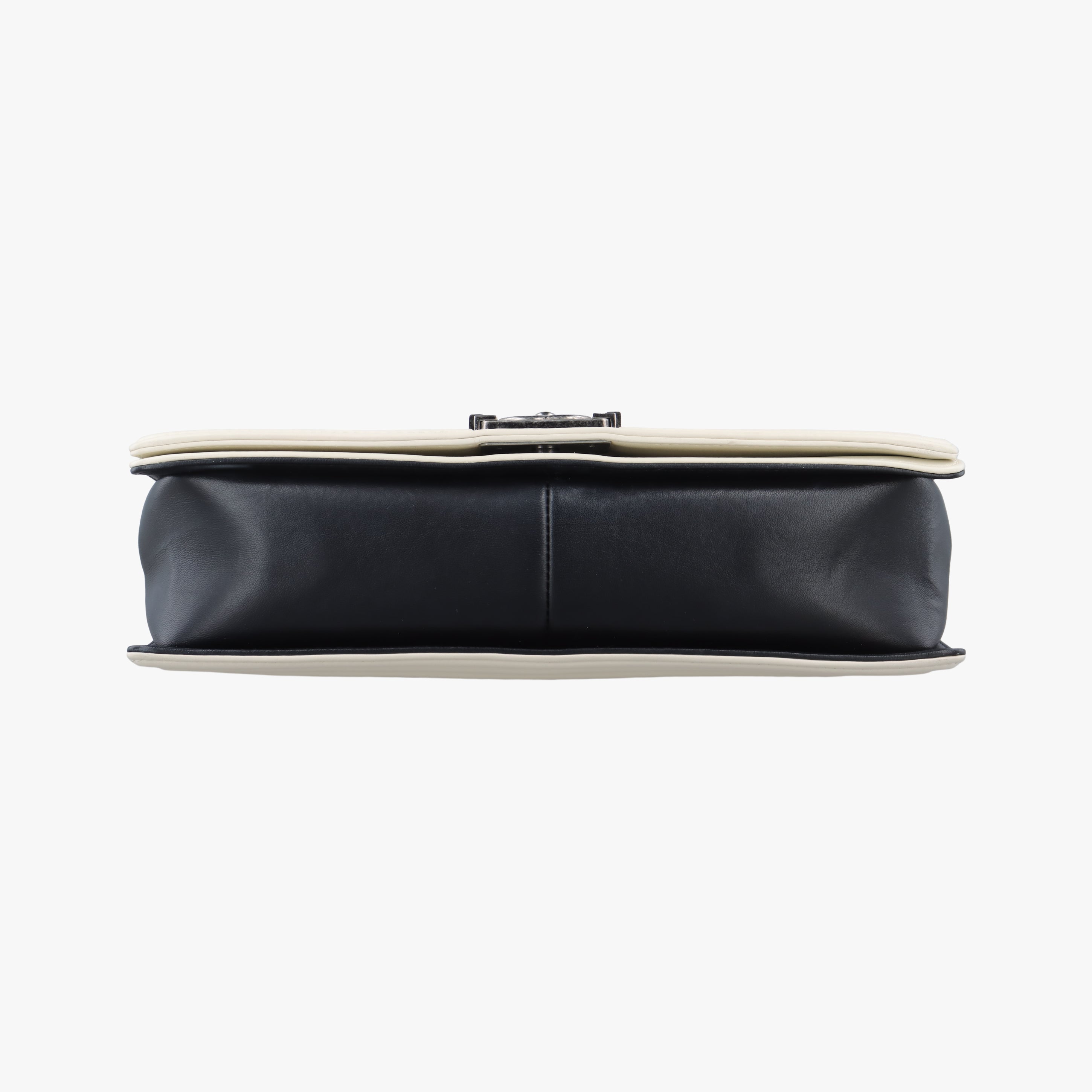 BOY CHANEL Black×beige Leather A67087 17949885ボーイシャネル ブラック×ベージュ レザー A67087 17949885