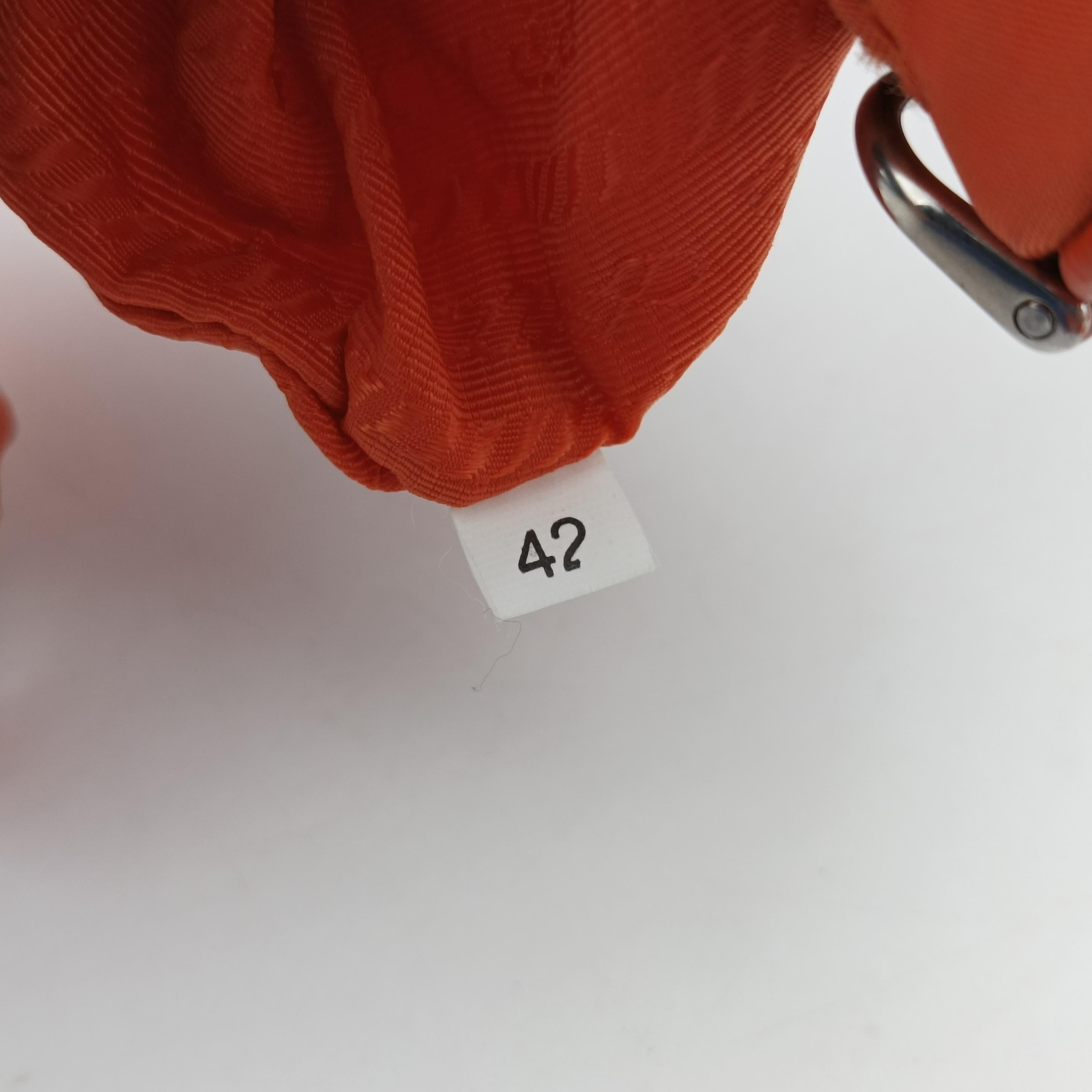 Triangle Logo Orange nylon 1TT122 42トライアングルロゴ オレンジ ナイロン 1TT122 42