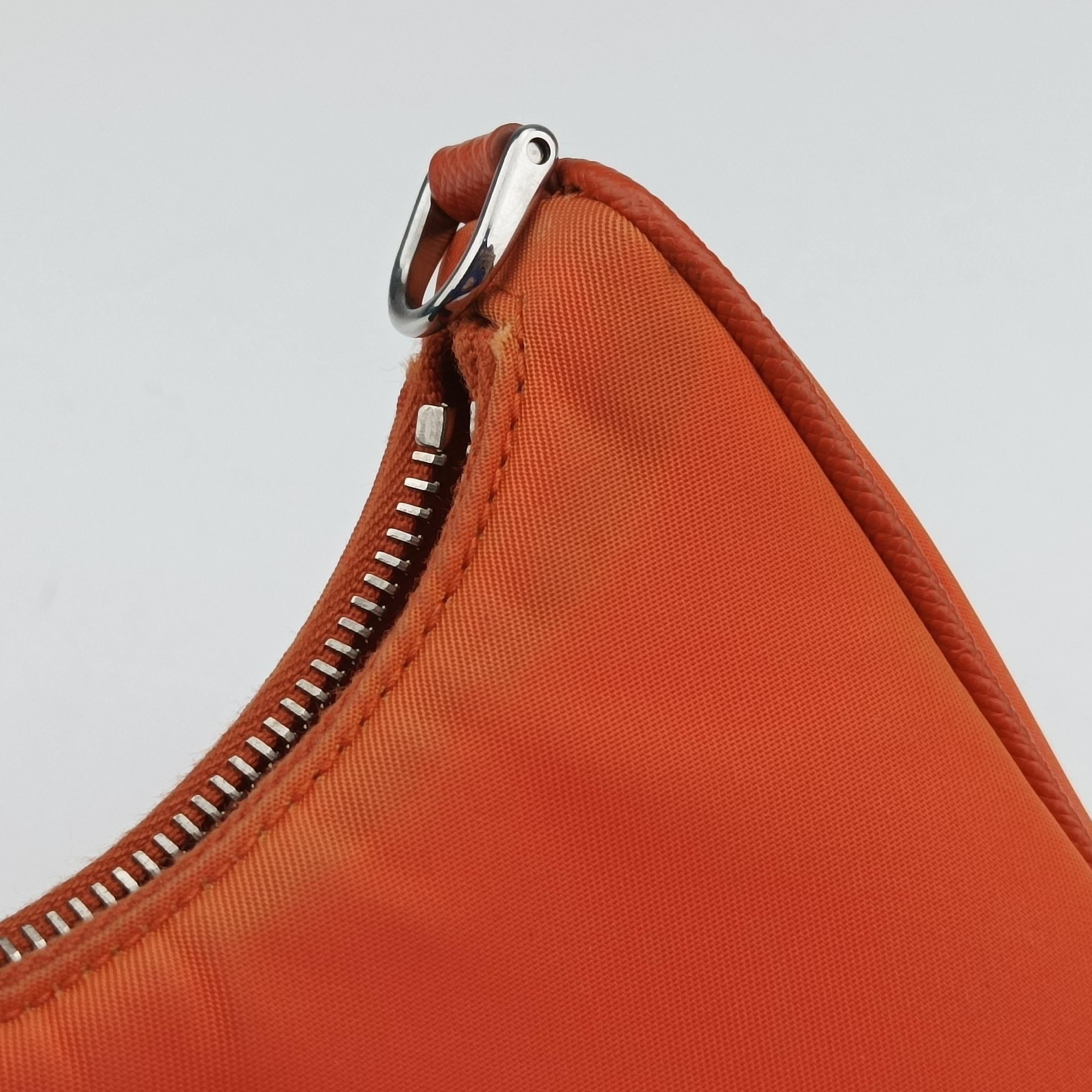 Triangle Logo Orange nylon 1TT122 42トライアングルロゴ オレンジ ナイロン 1TT122 42