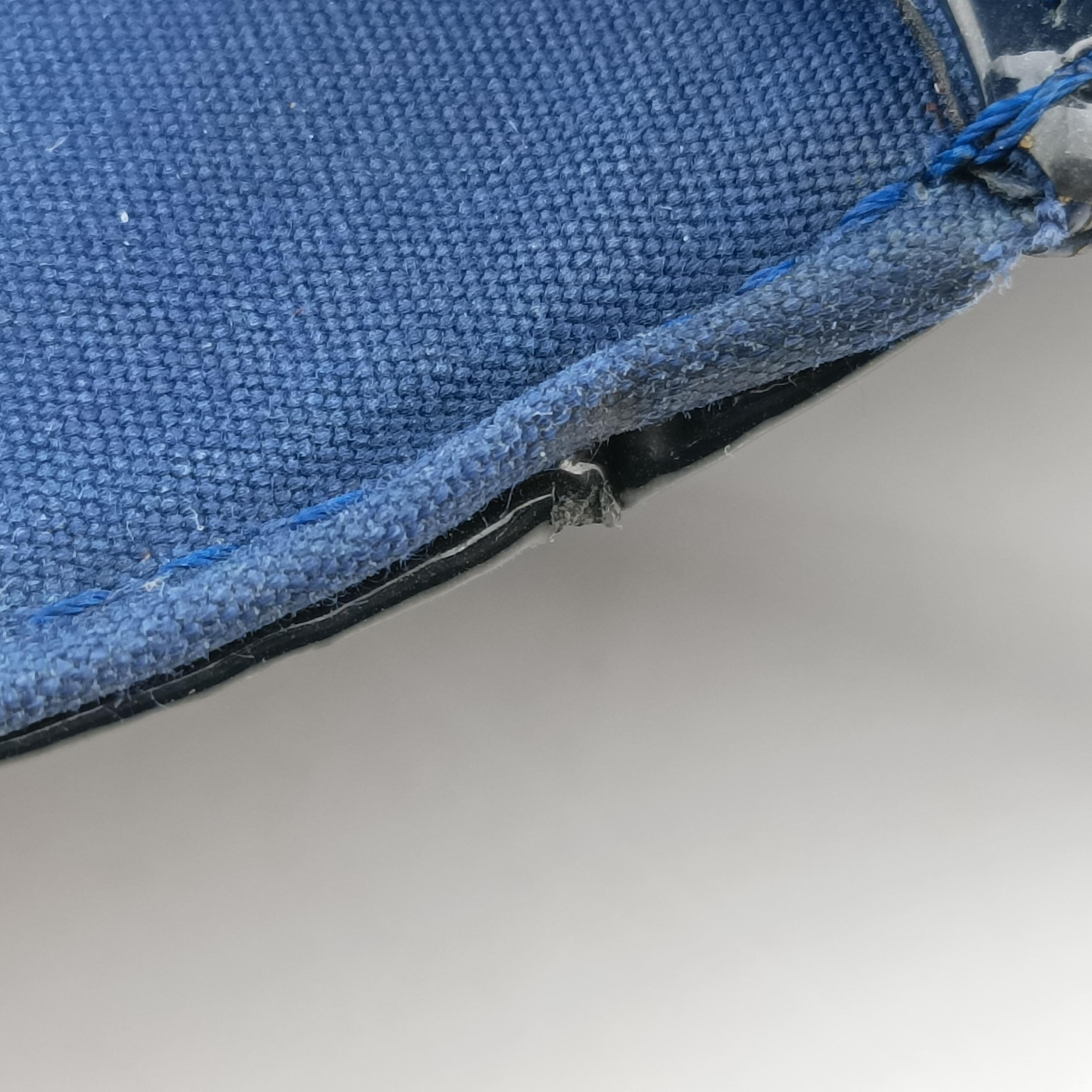 Clutch Ana Granblue Vernis M90094 Lot number unknownクラッチ アナ グランブルー ヴェルニ M90094 製番不明