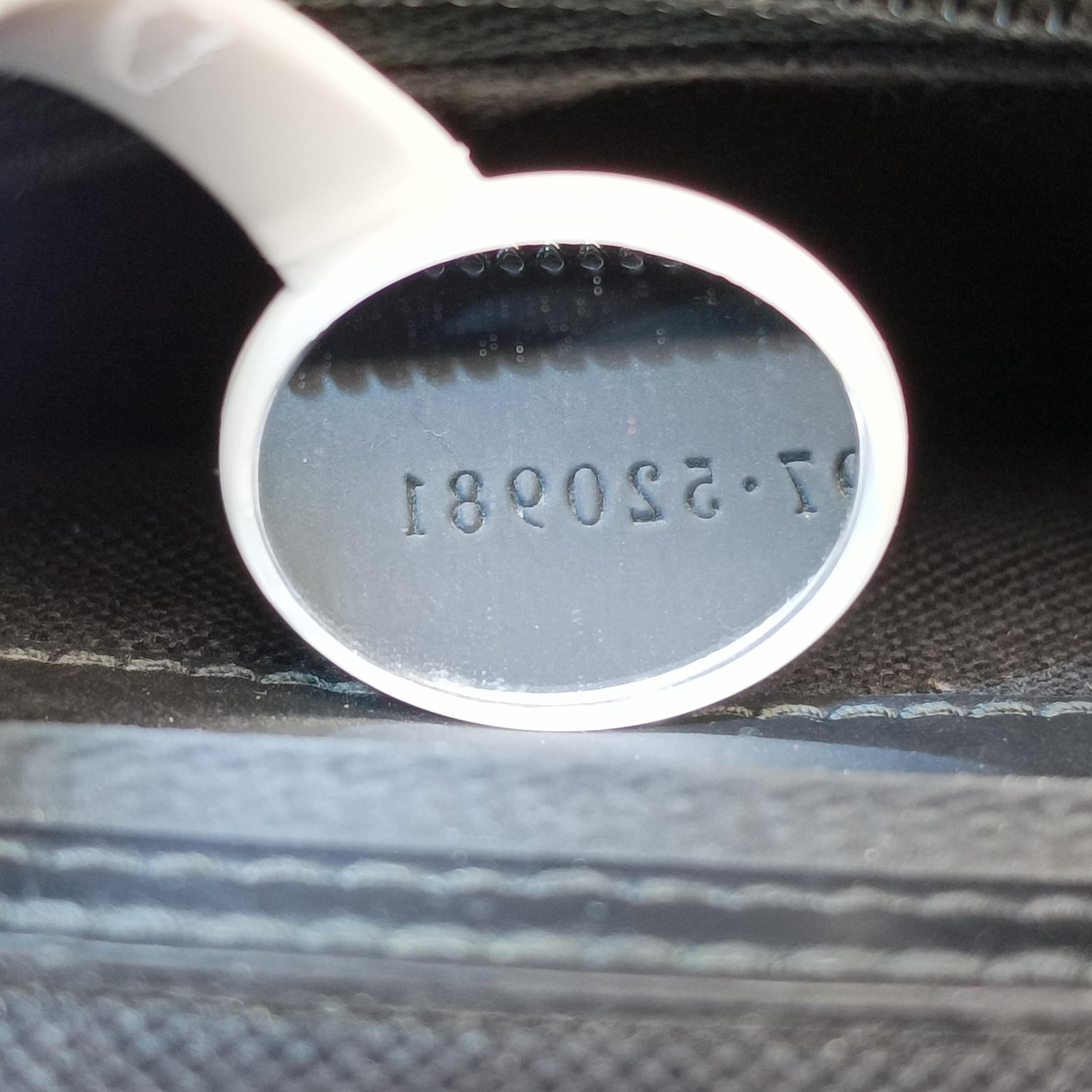 Rubber Effect Black Leather 775097 I042051141ラバーエフェクト ブラック レザー 775097 I042051141