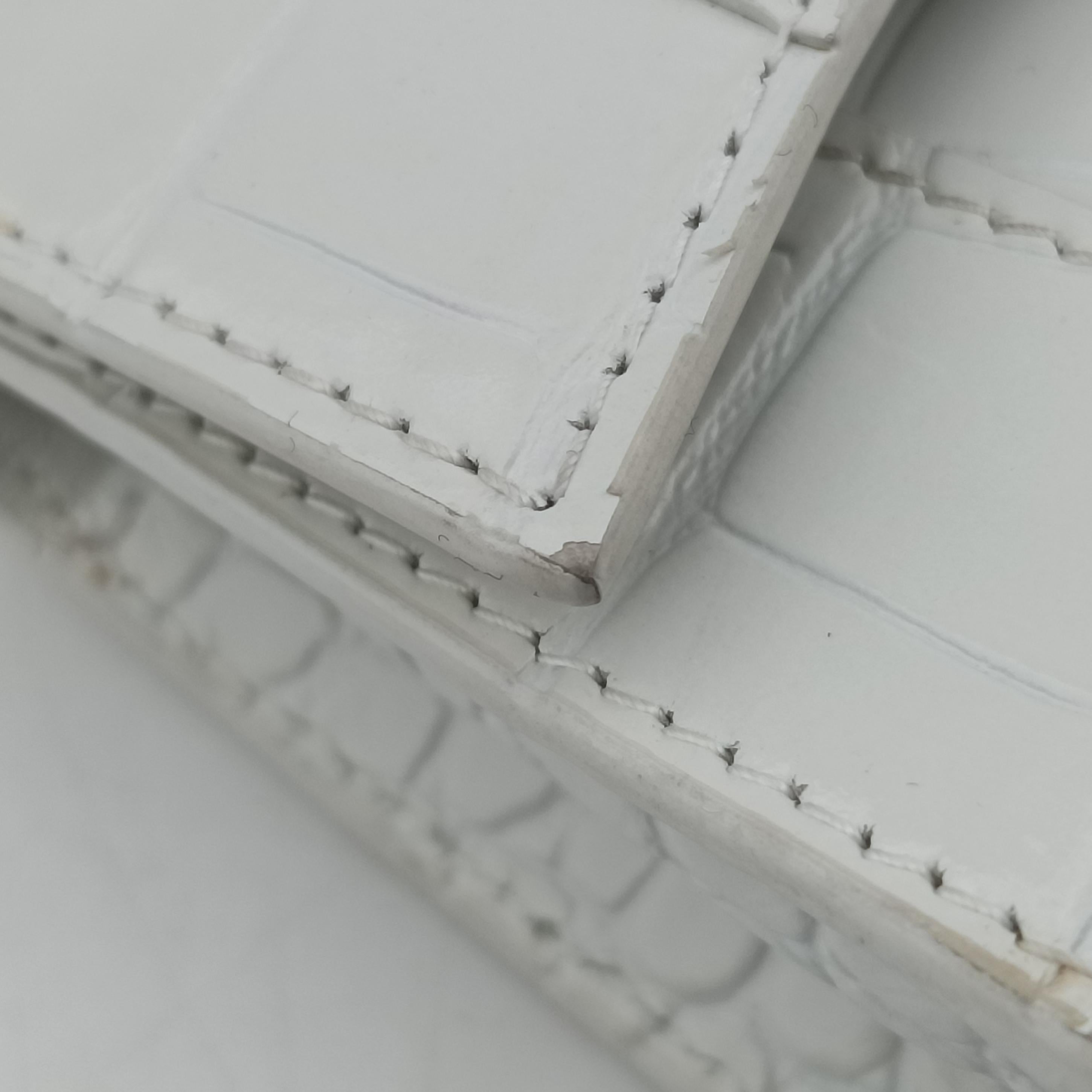 Hourglass Mini White leather 637372.9016.T.584046アワーグラス ミニ ホワイト レザー 637372.9016.T.584046