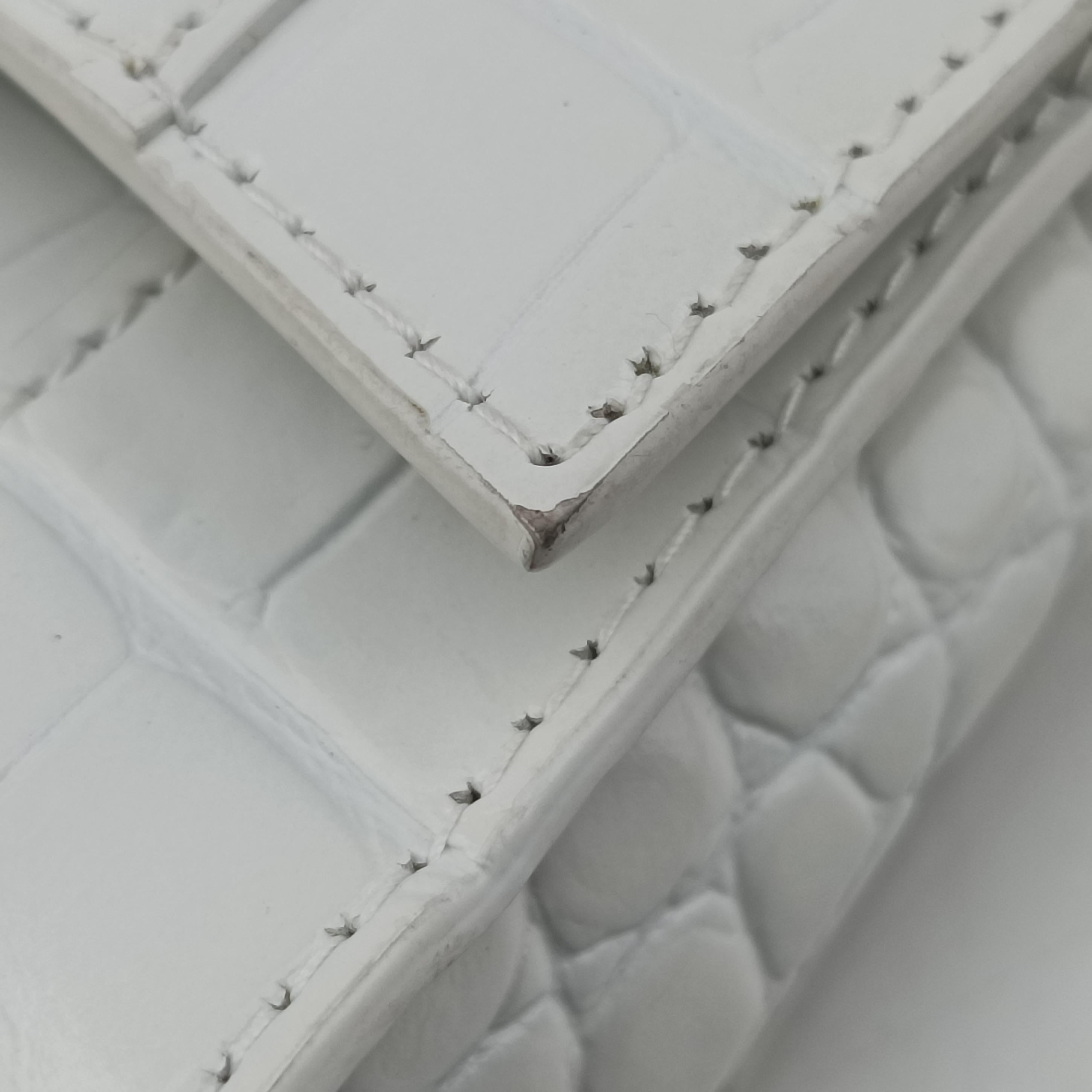 Hourglass Mini White leather 637372.9016.T.584046アワーグラス ミニ ホワイト レザー 637372.9016.T.584046