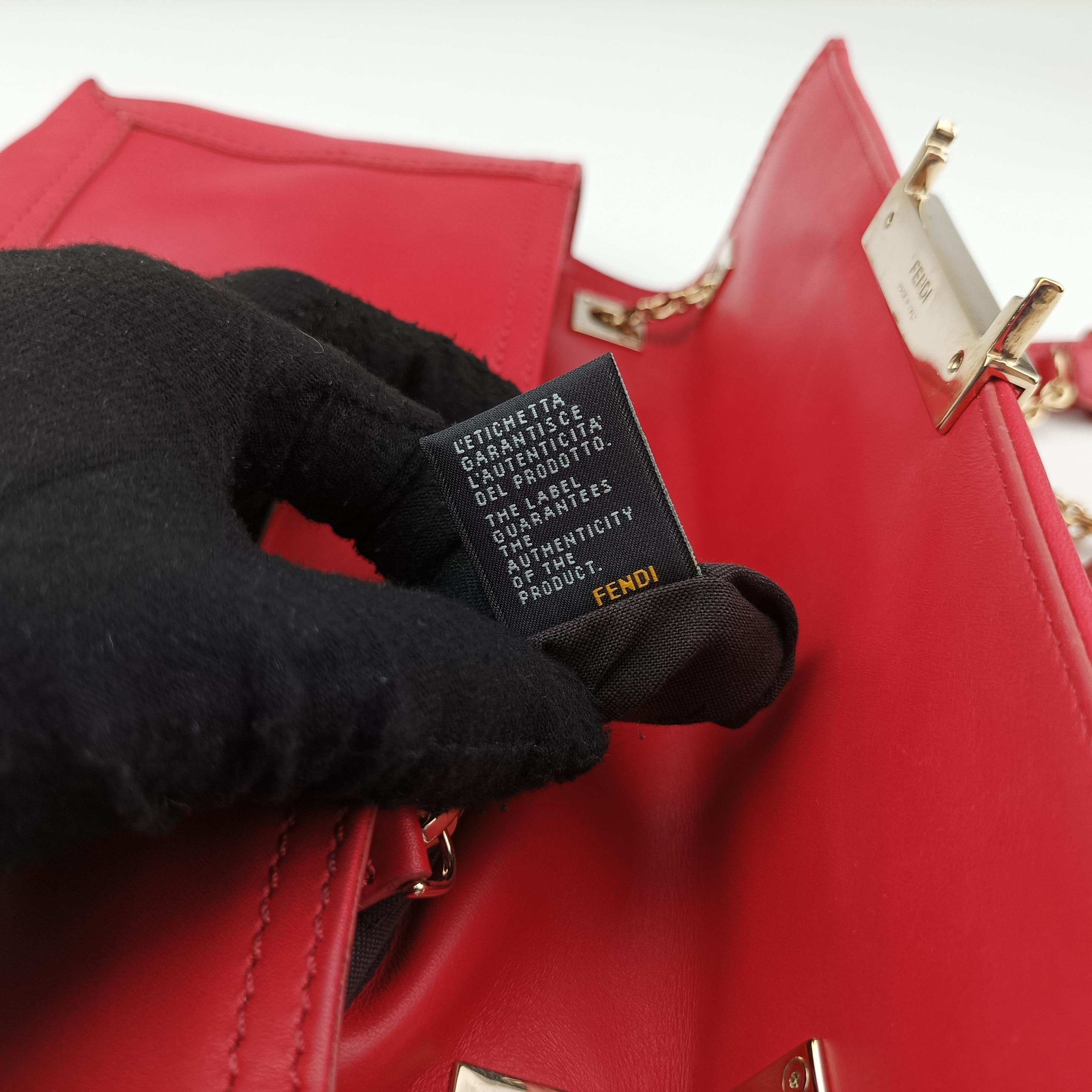 Baguette Chain Flap Red Leather 8BT139 8BT139-A09 128-2566マンマバケット レッド レザー 8BT139 8BT139-A09 128-2566