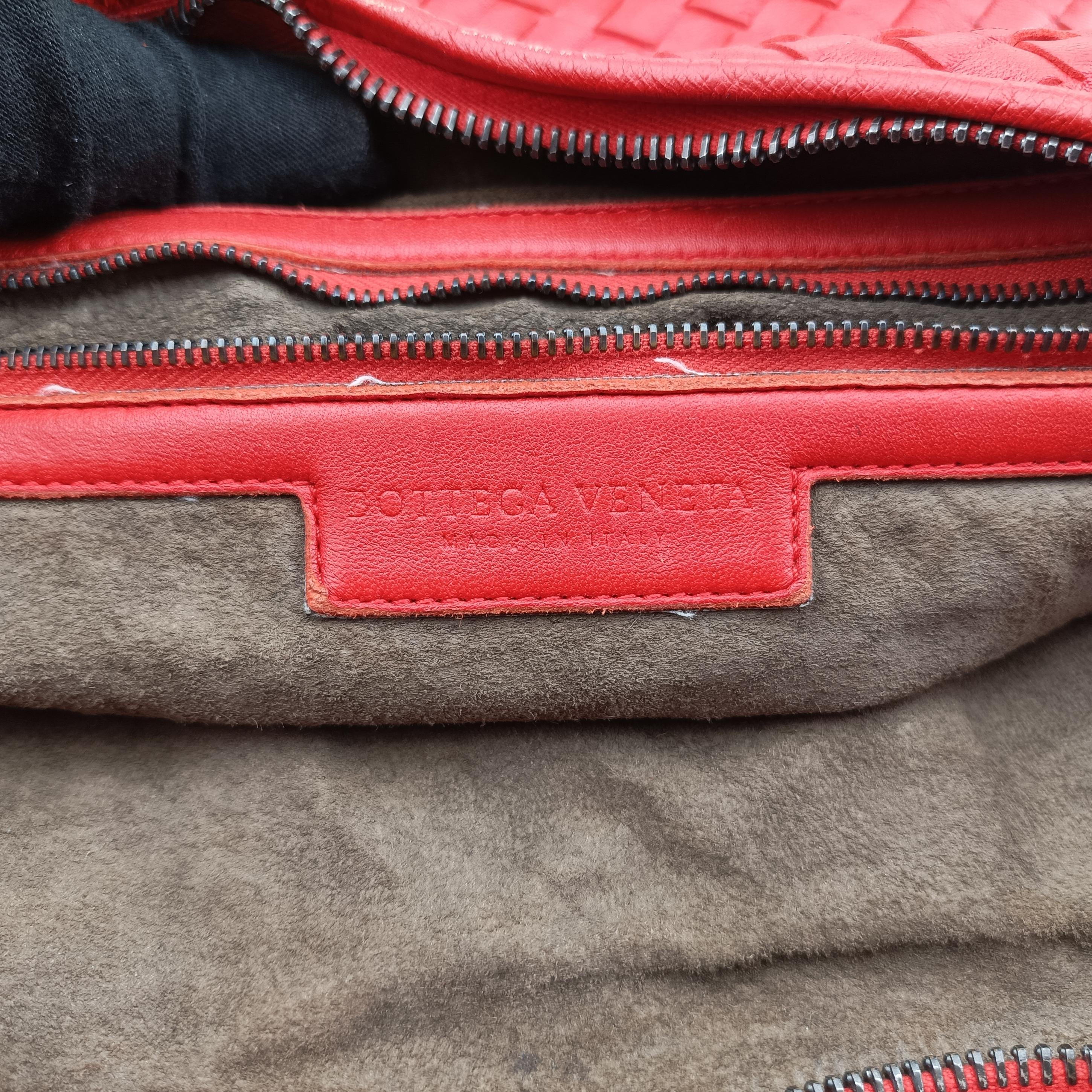 Intrecciato Red lambskin B00012586Nイントレチャート レッド ラムスキン B00012586N