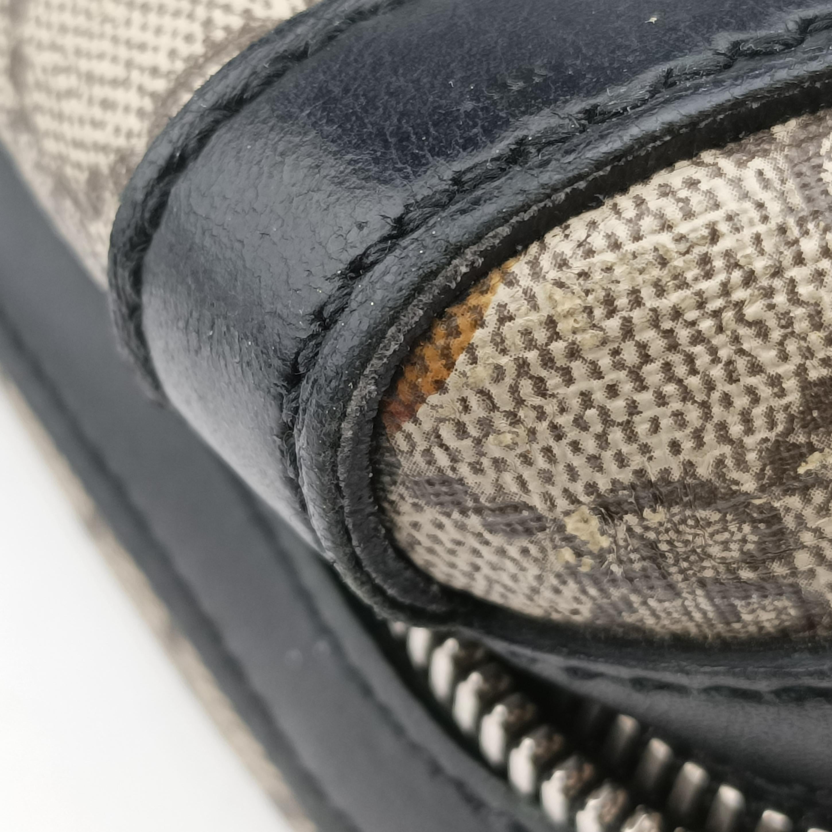 KALEIDO Beige x black PVC coated canvas 406384 A018906469カレイド ベージュ×ブラック PVCコーティングキャンバス 406384 A018906469