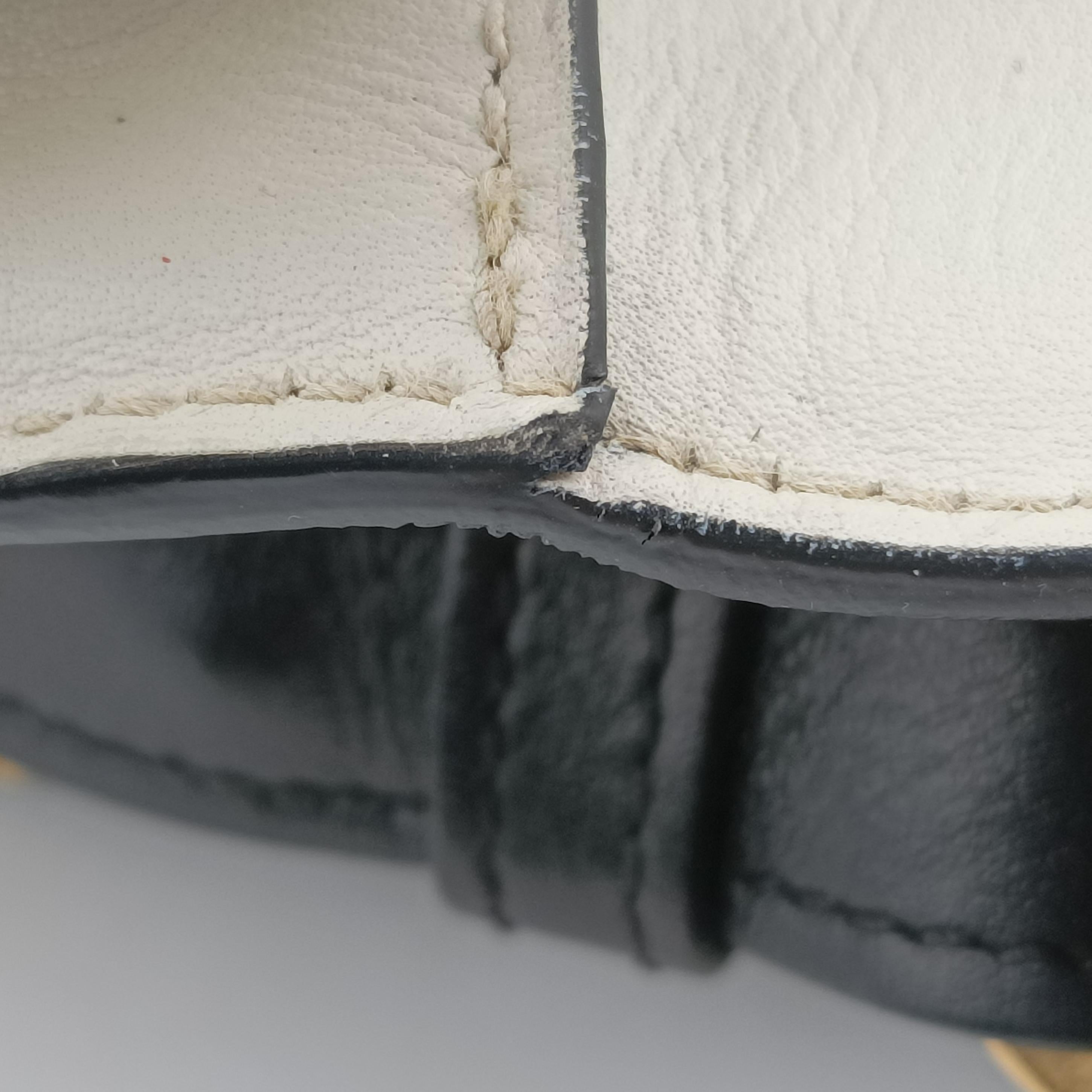 Cahier Black×white Leather×SAFFIANO Leather 1BD045 25カイエ ブラック×ホワイト レザー×サフィアーノレザー 1BD045 25