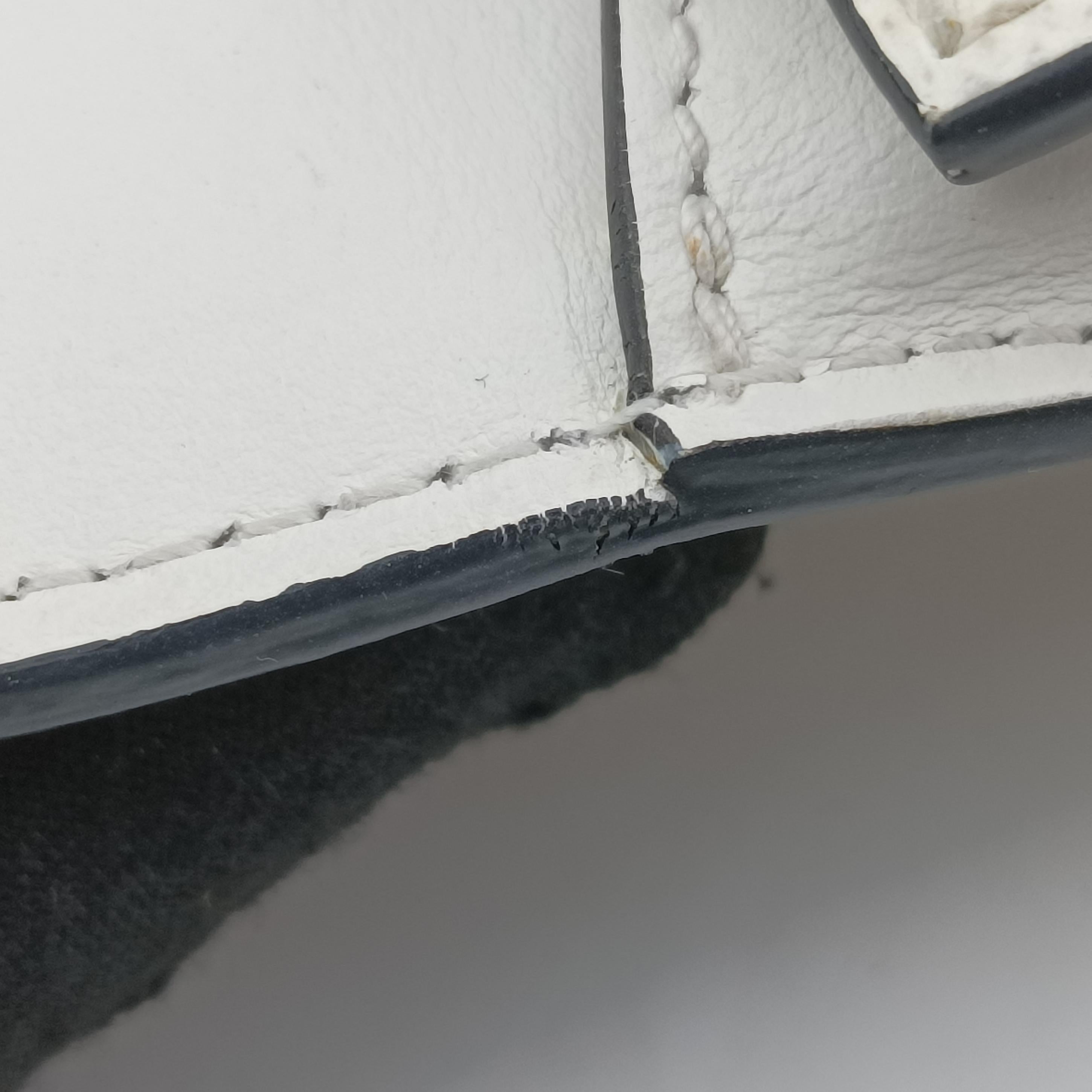 Monochrome Robot White SAFFIANO Leather 1BD127 7/Dモノクローム ロボット ホワイト サフィアーノレザー 1BD127 7/D