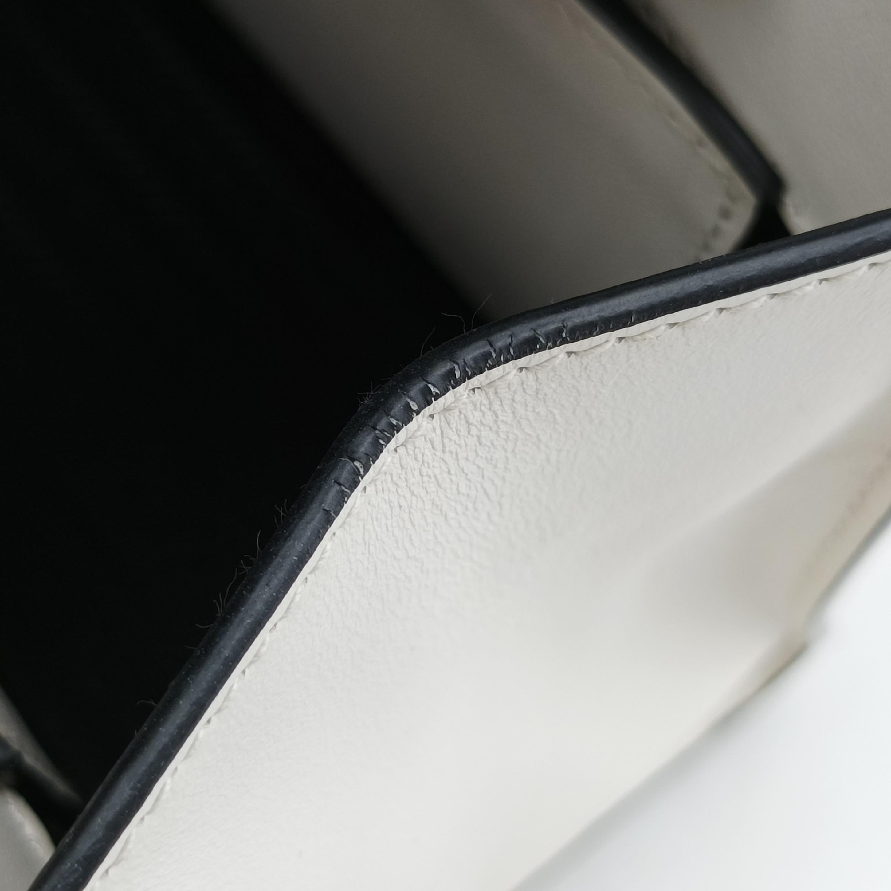 Monochrome Robot White SAFFIANO Leather 1BD127 7/Dモノクローム ロボット ホワイト サフィアーノレザー 1BD127 7/D