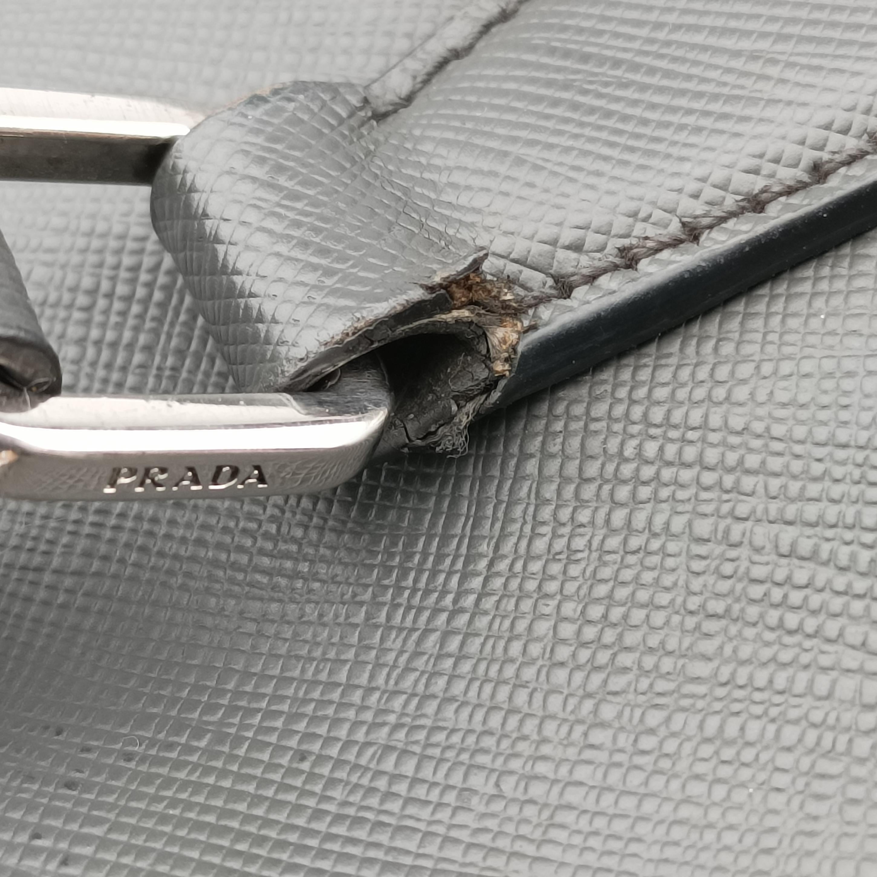 Business Briefcase Grey SAFFIANO Leather 2VE011 208ビジネス ブリーフケース グレー サフィアーノレザー 2VE011 208