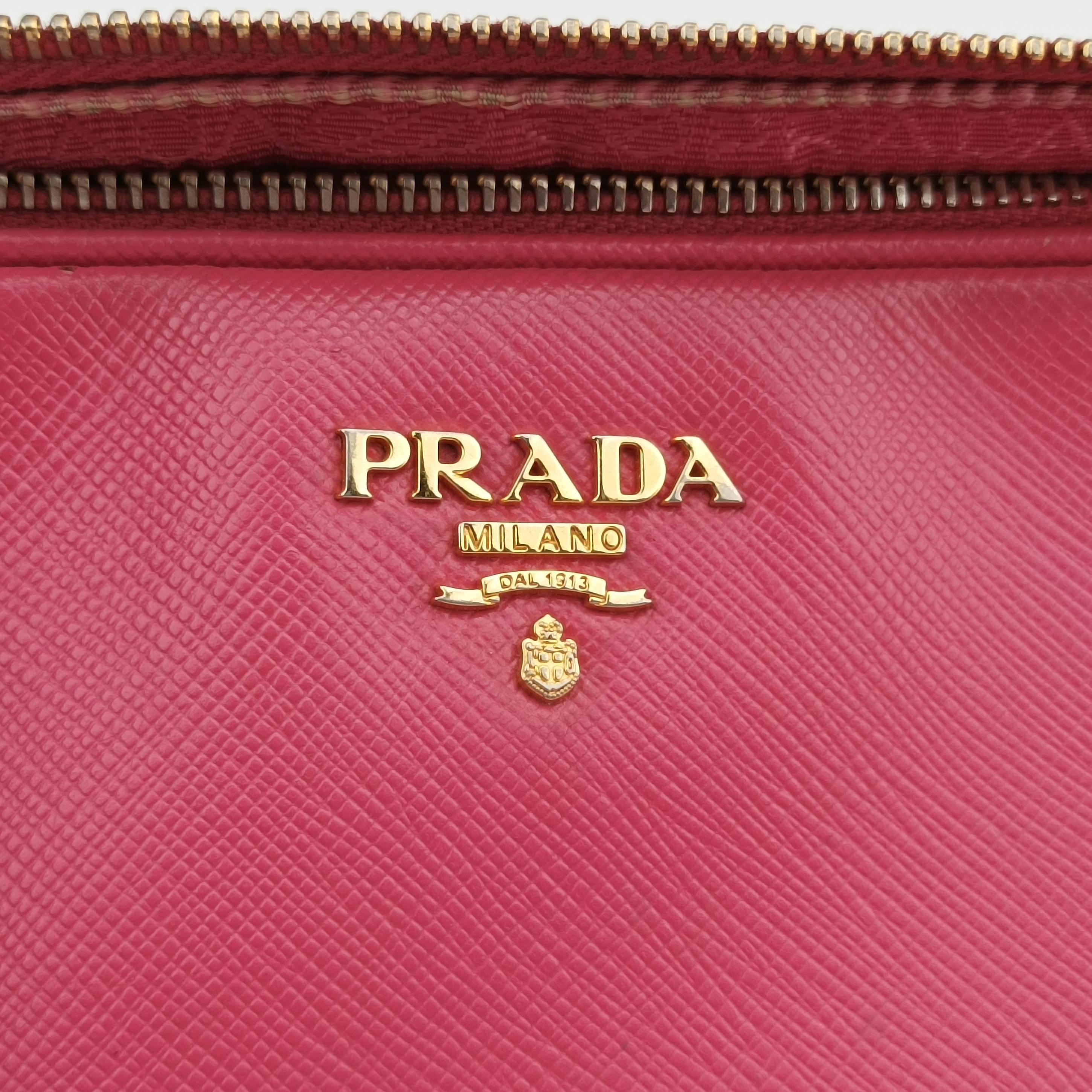 Double Zip pink SAFFIANO Leather 1NF002 7/Tダブルジップ ピンク サフィアーノレザー 1NF002 7/T